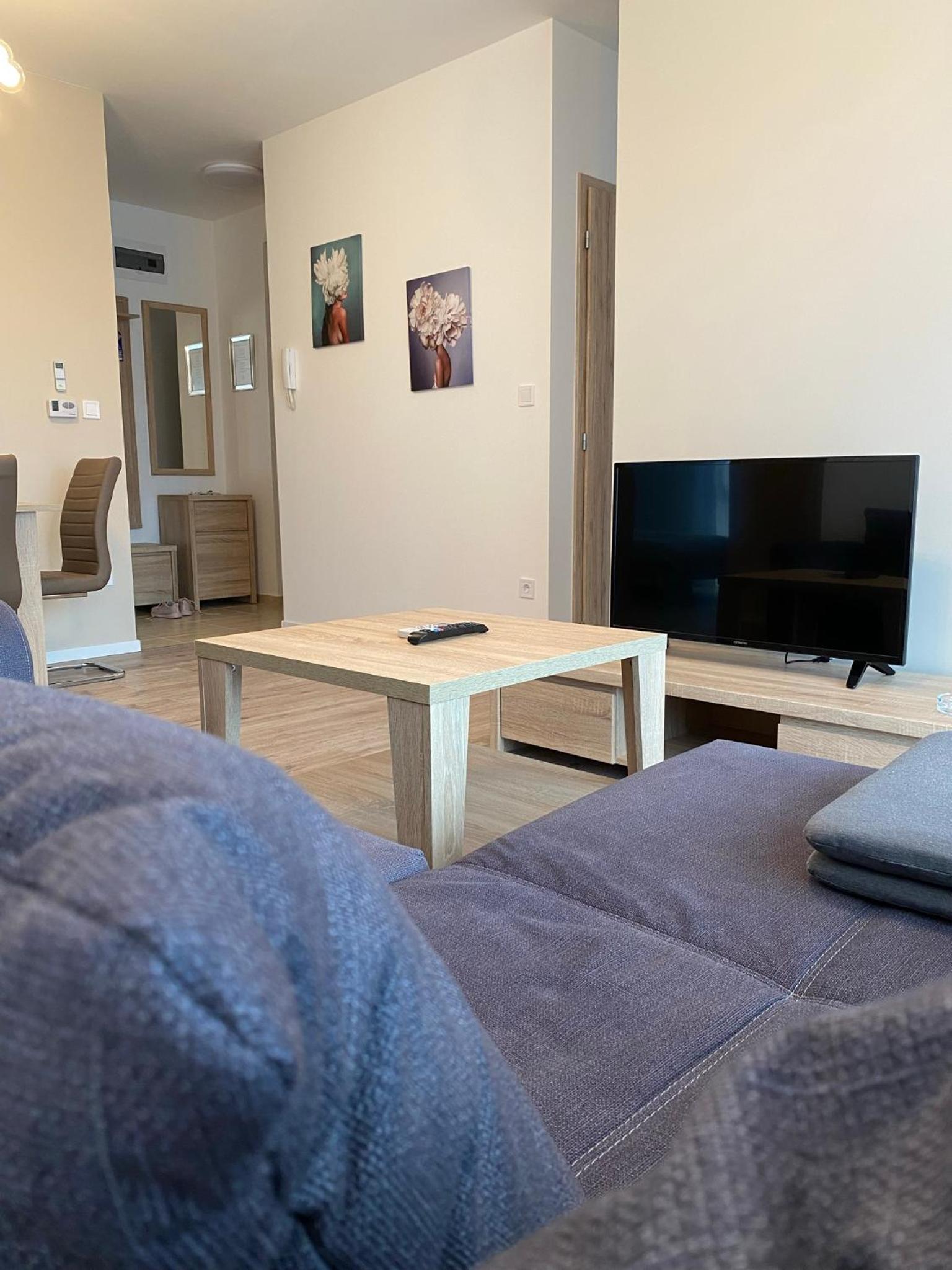 Two-Bedroom Apartment - Photo 8