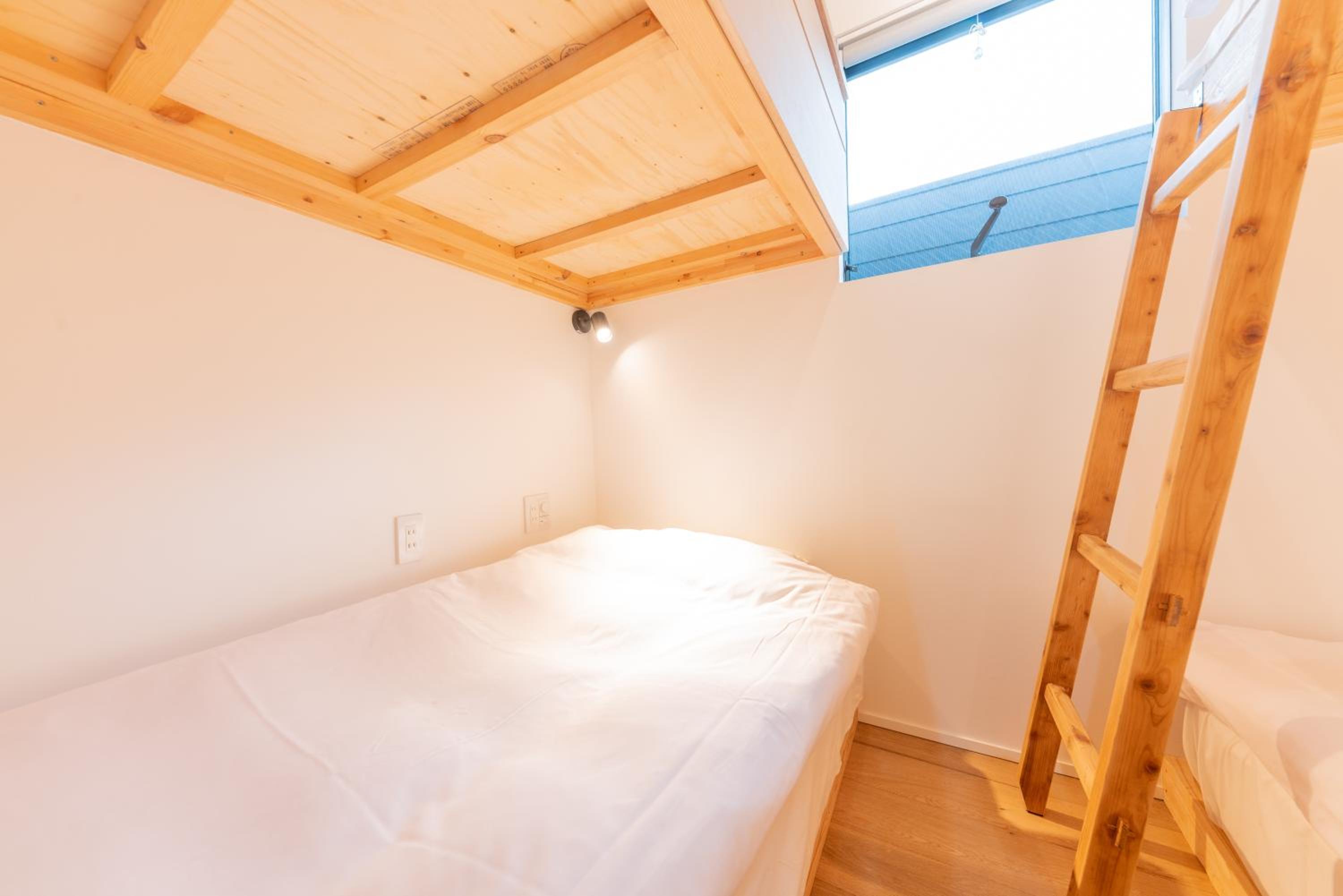 Studio Apartment - Photo 11