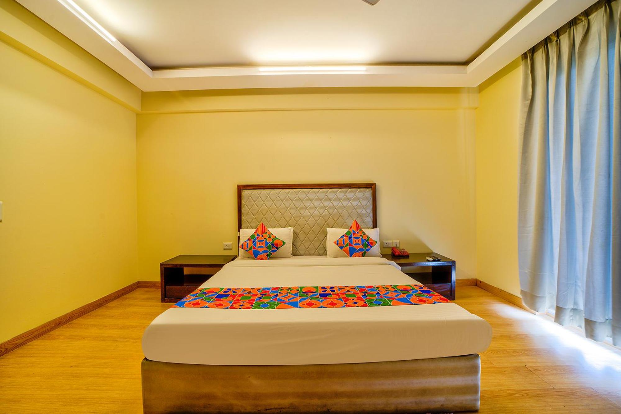 Deluxe Room - Photo 4