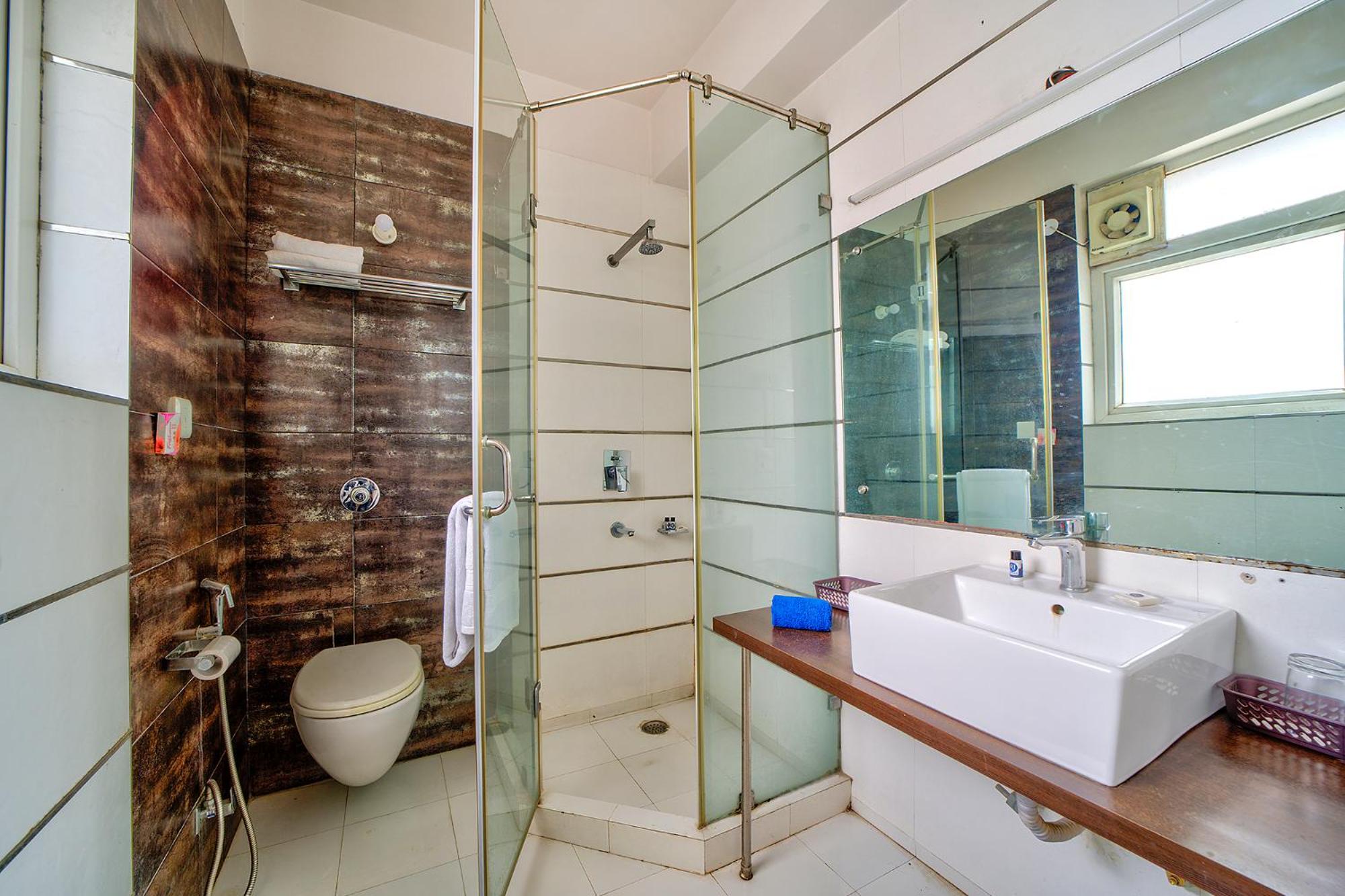 Suite - Photo 3