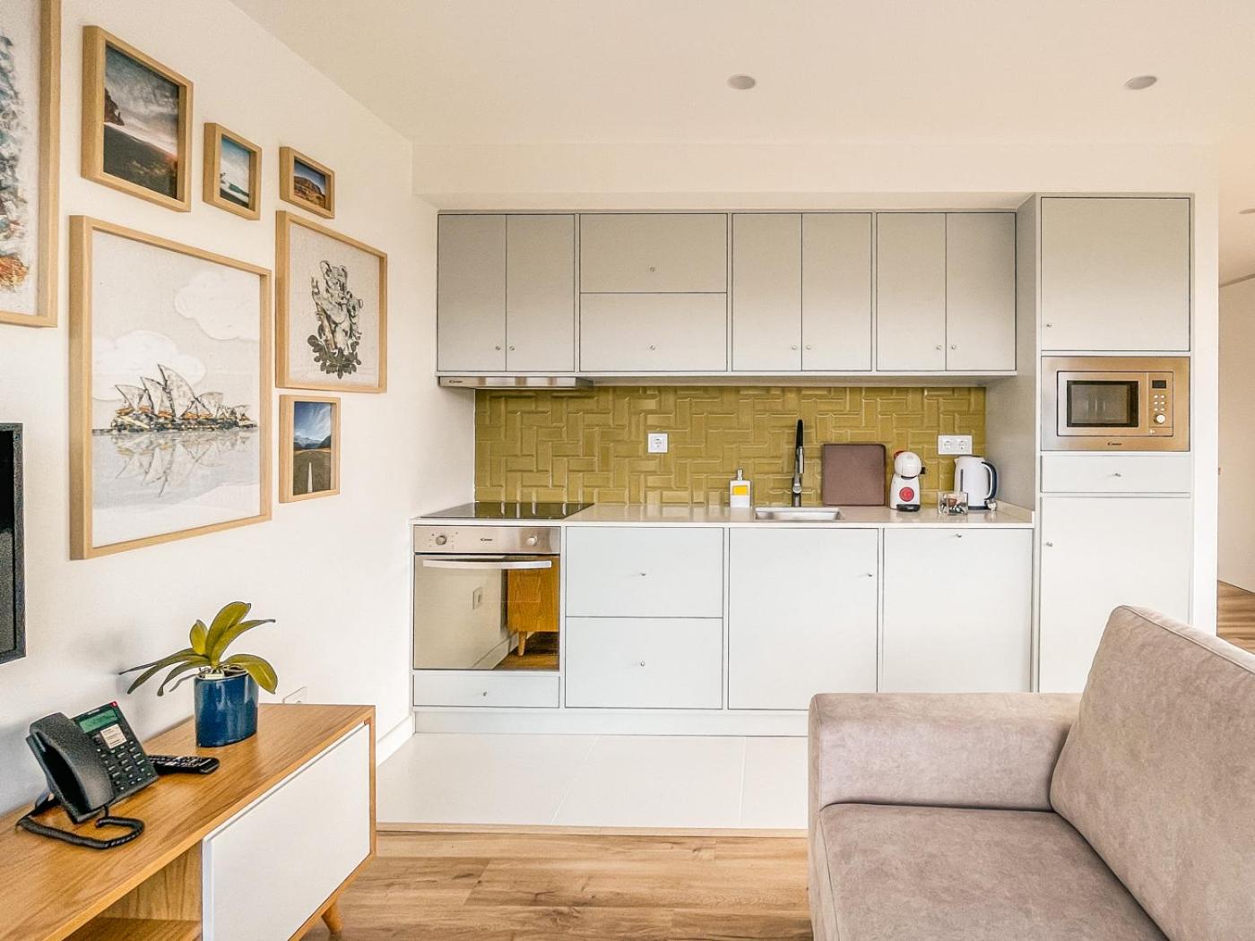 One-Bedroom House - Photo 22