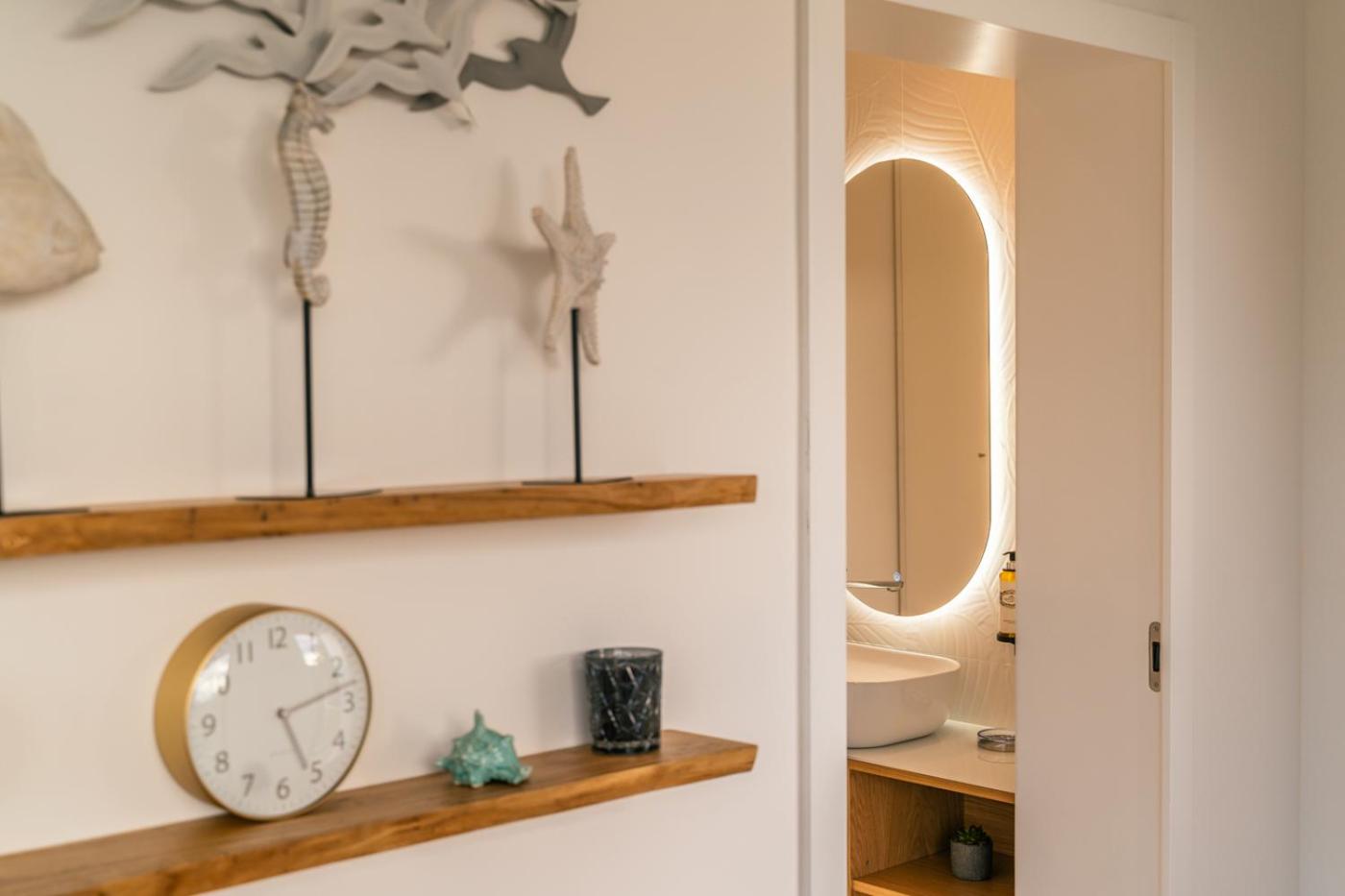 One-Bedroom House - Photo 17
