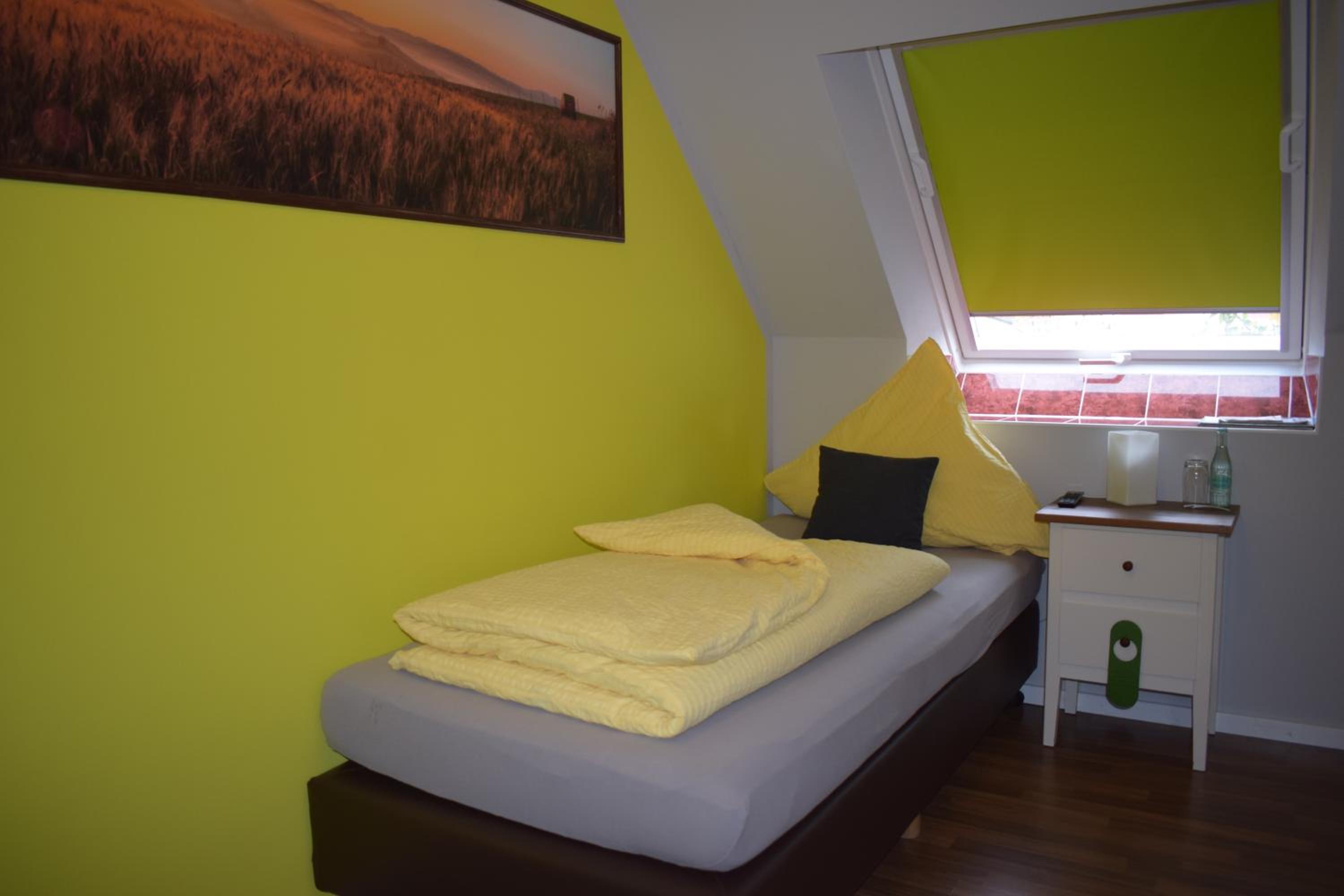 Single Room photo 2