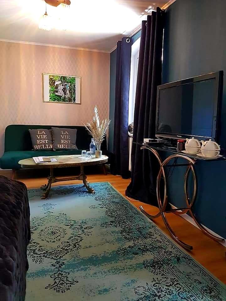 Apartment with Balcony photo 1