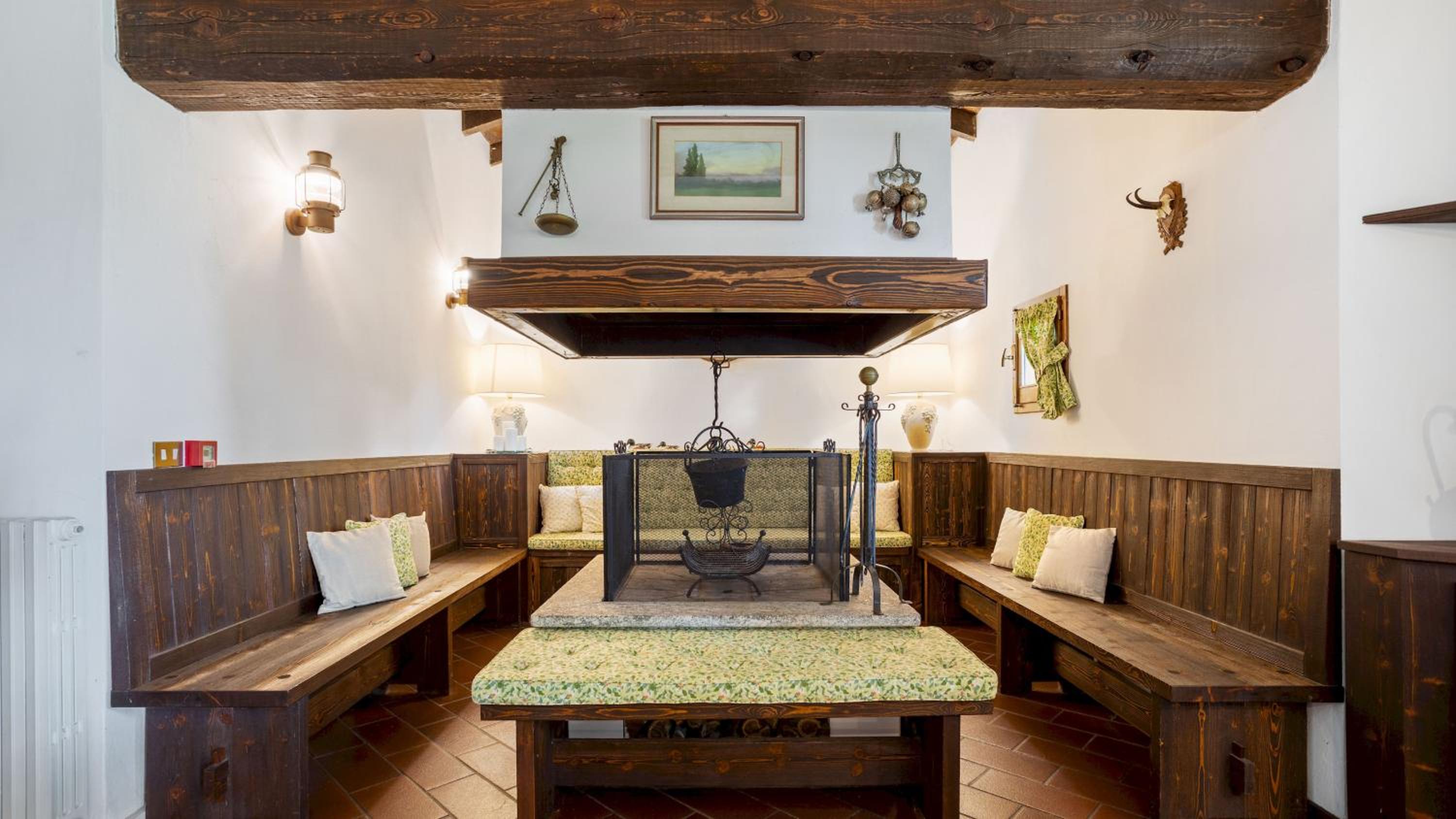 Nine-Bedroom Villa photo 3