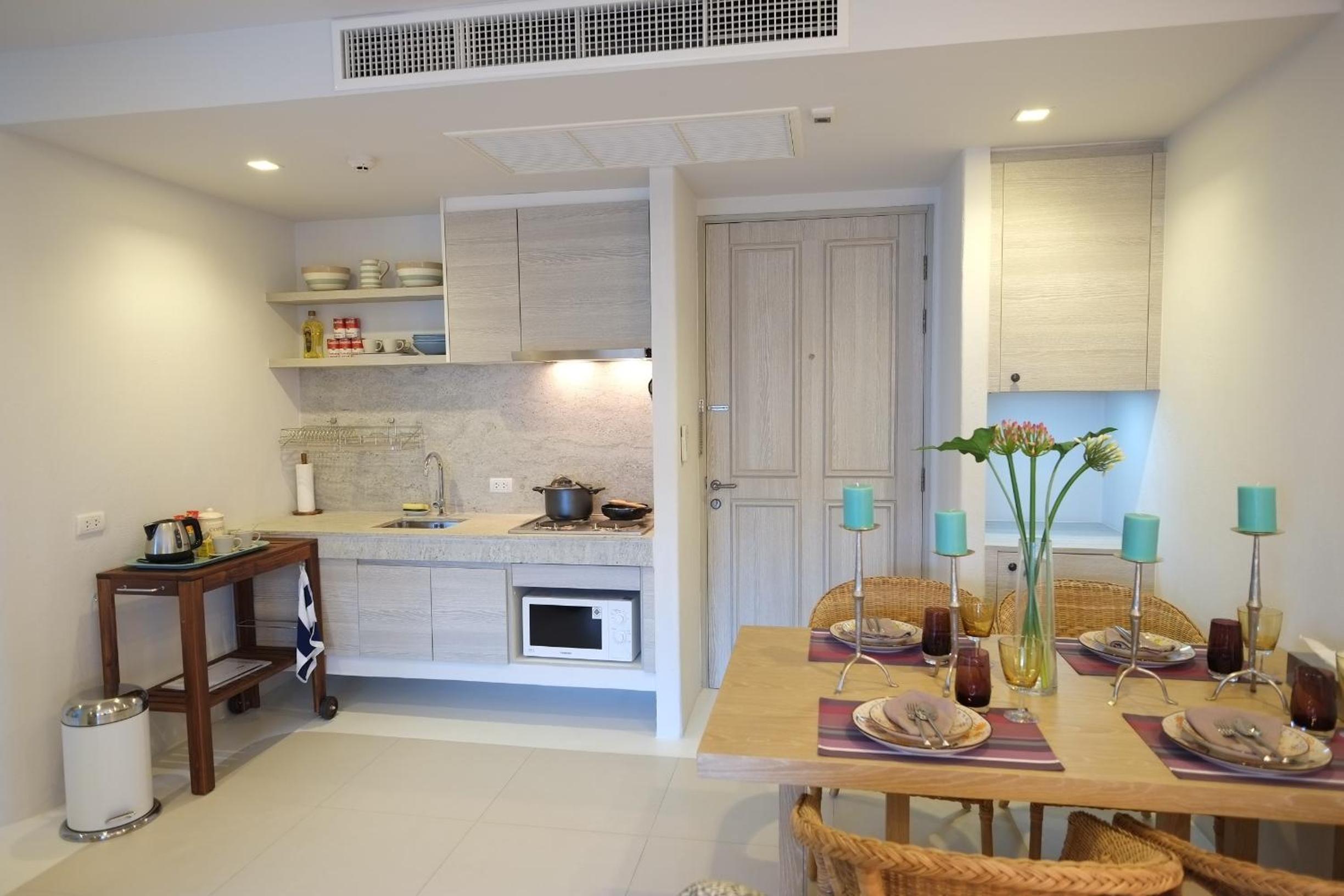 Apartment with Mountain View - Photo 32