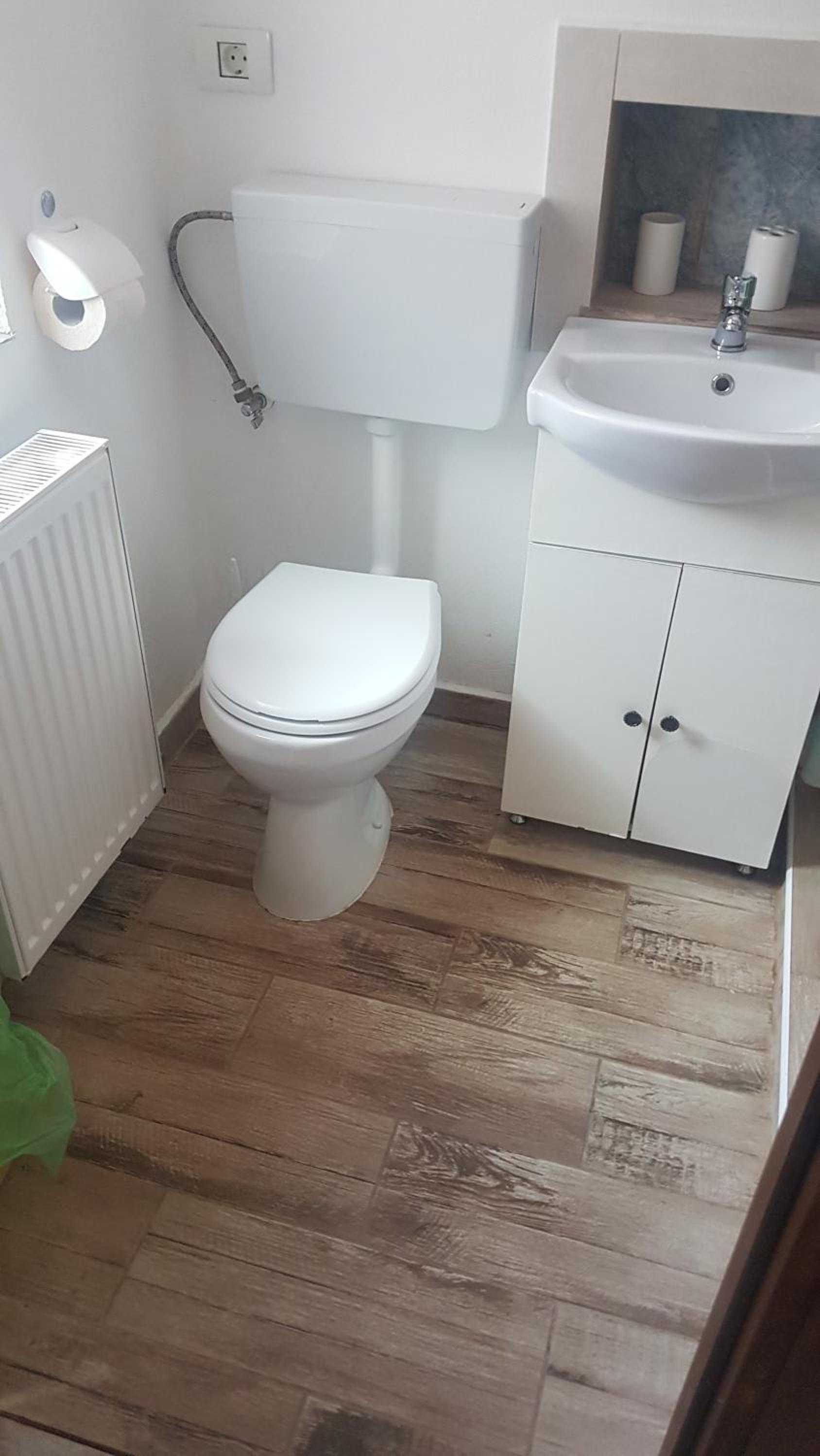 Triple Room with Private Bathroom - Photo 10