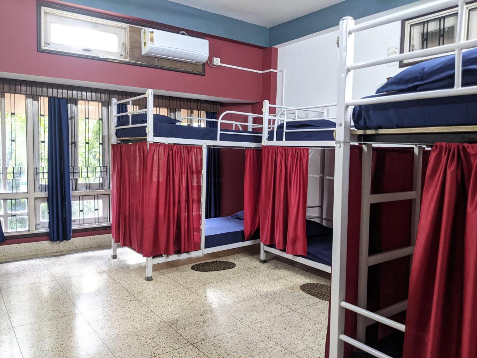 Bed in 6-Bed Mixed Dormitory Room photo 3