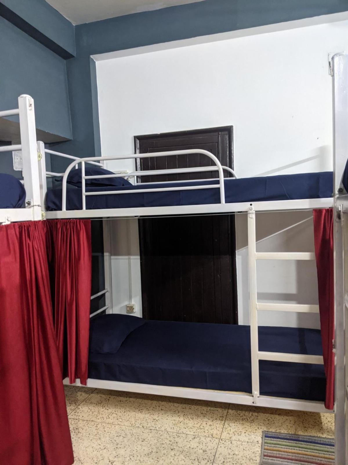 Bed in 6-Bed Mixed Dormitory Room photo 2