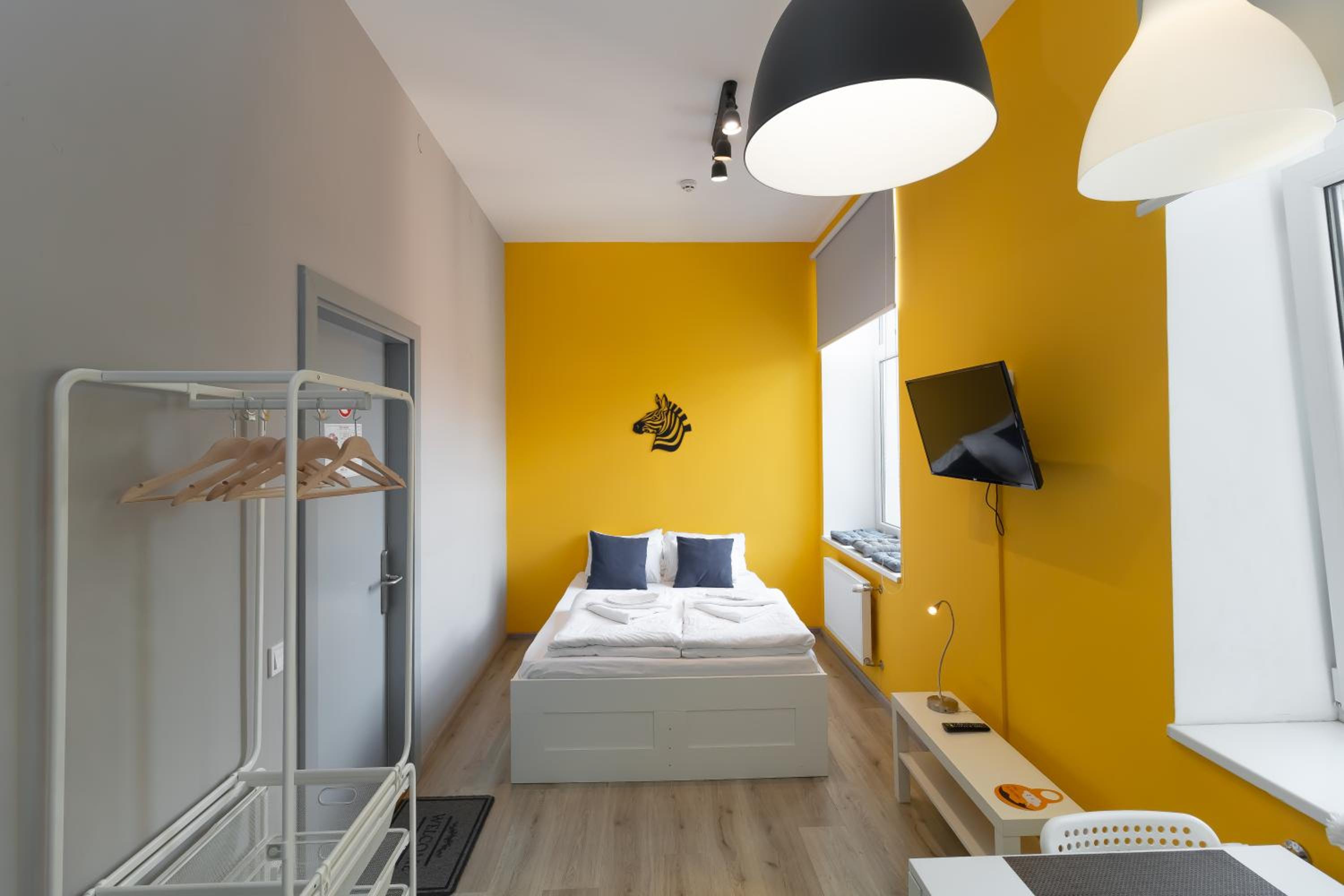 Apartment with Shower