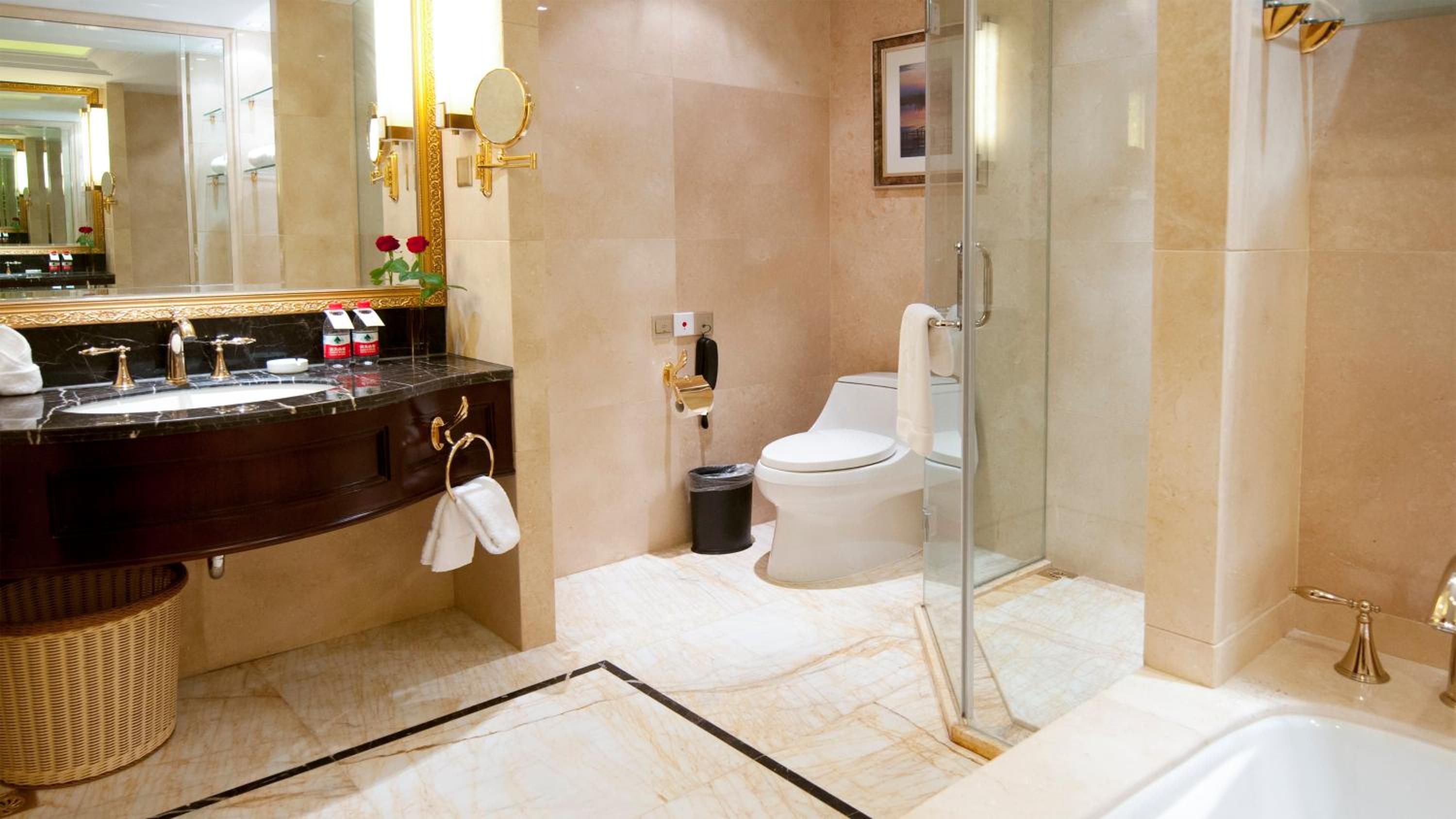 Standard King Room - Photo 1