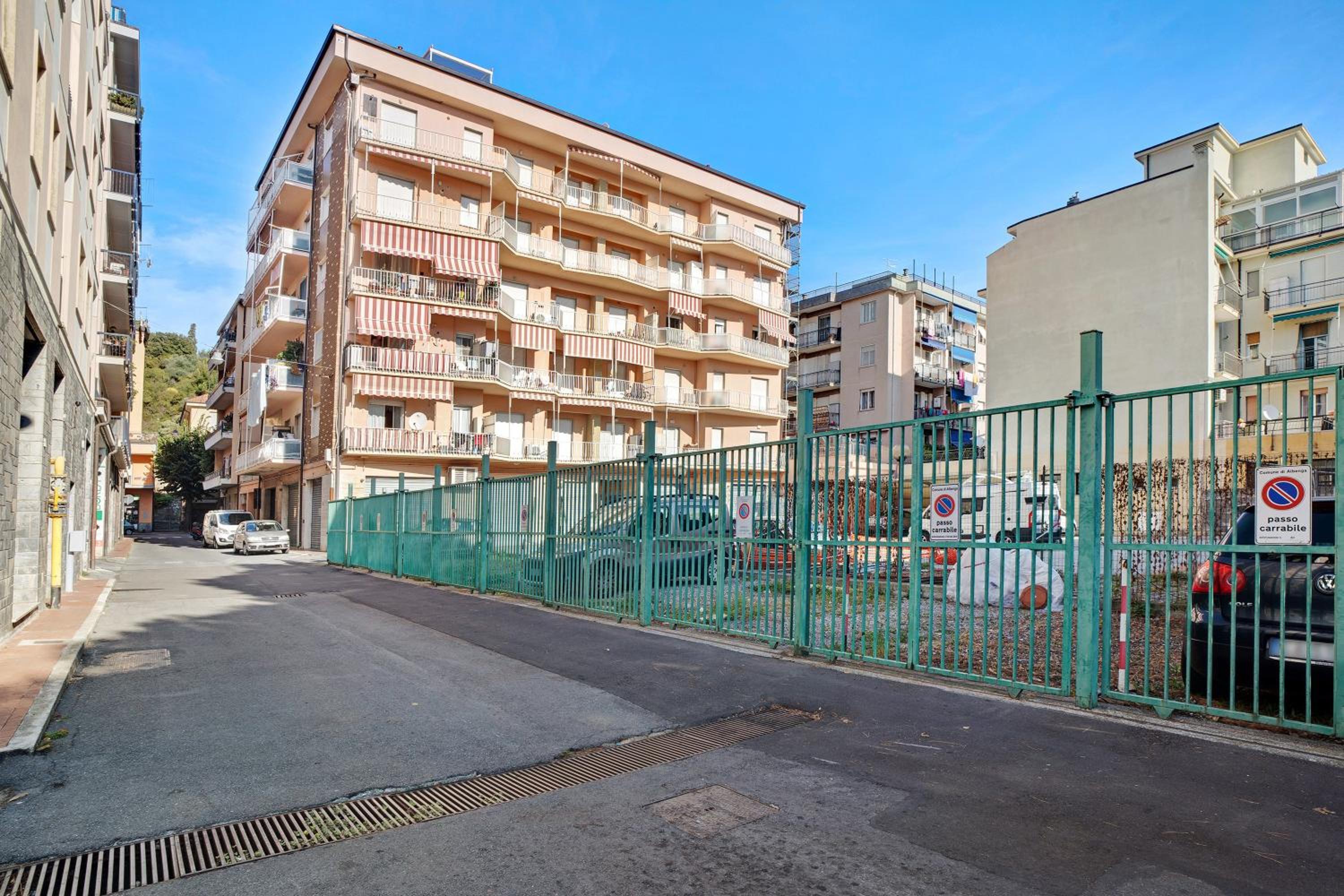 Superior One-Bedroom Apartment with Balcony - Photo 8