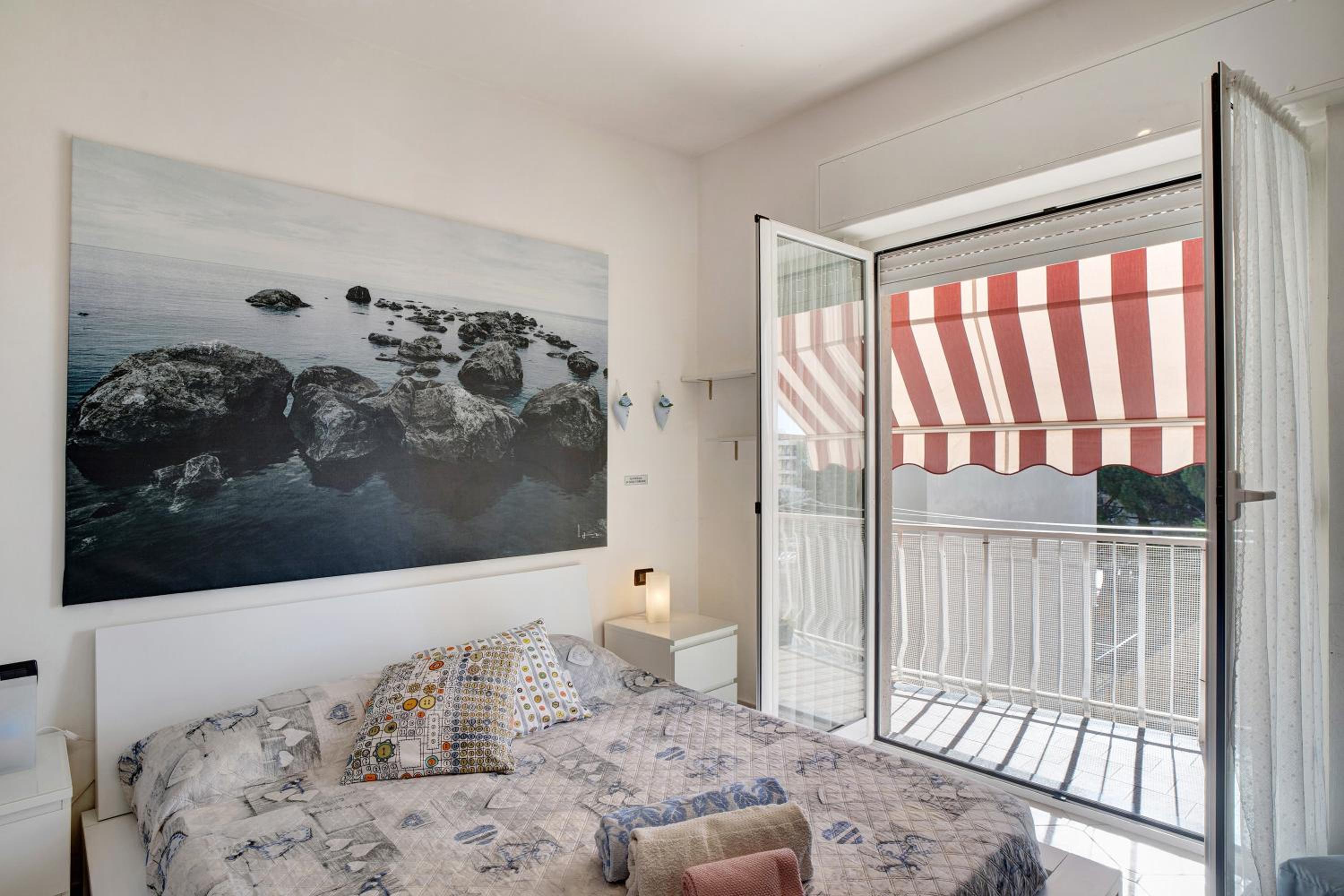Superior One-Bedroom Apartment with Balcony - Photo 5