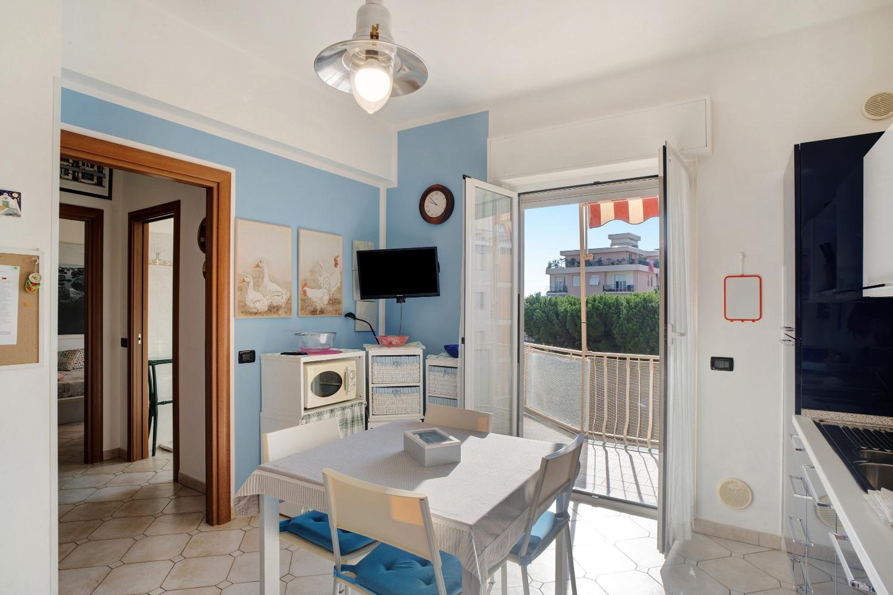 Superior One-Bedroom Apartment with Balcony - Photo 15