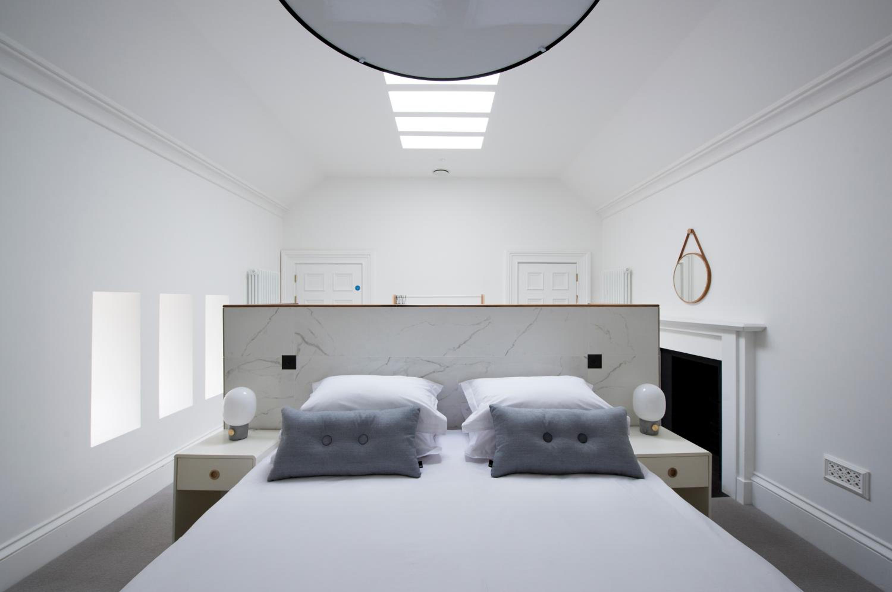 Standard King Room - Photo 2