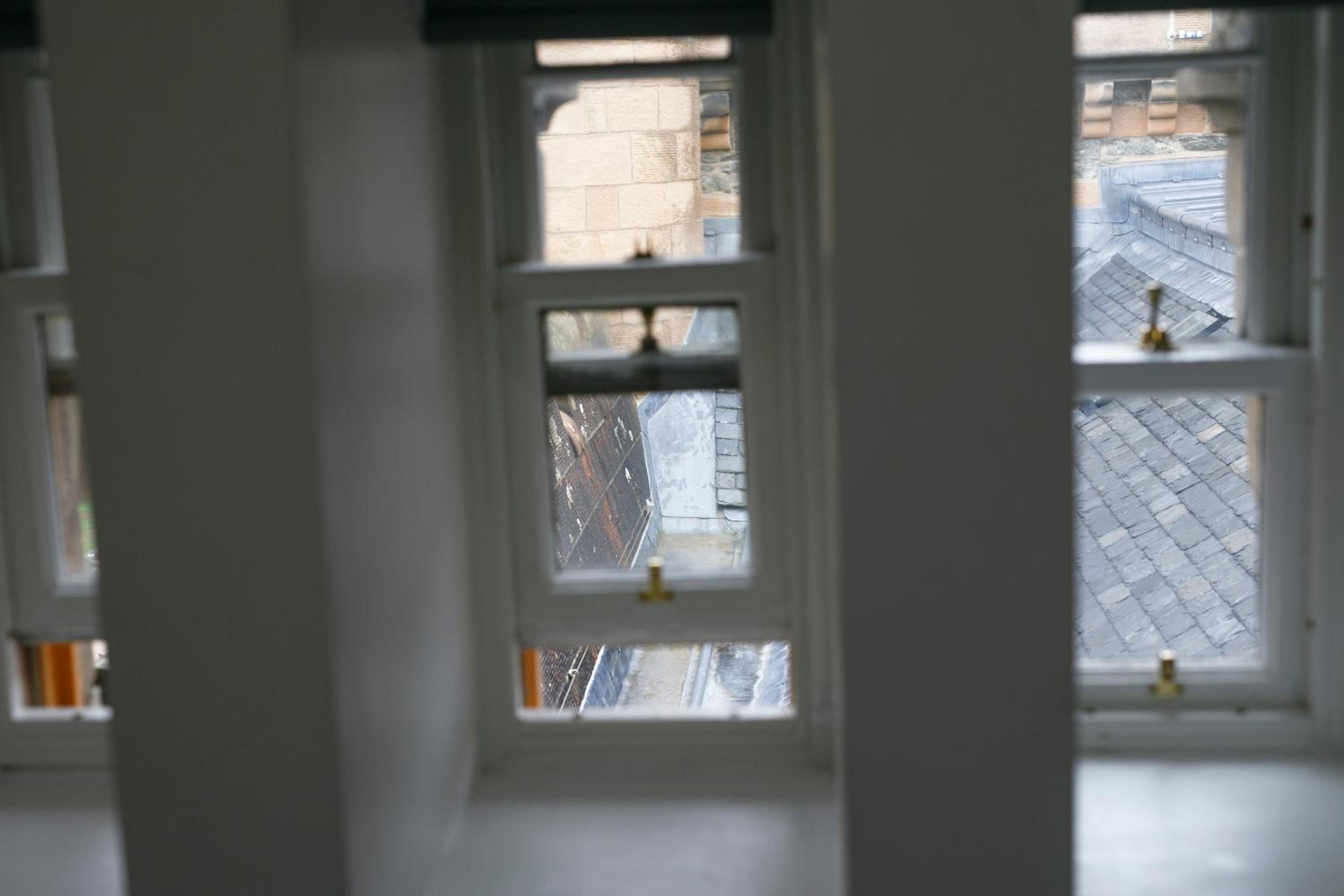 Standard King Room - Photo 7