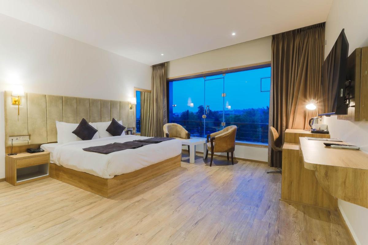 Deluxe Suite