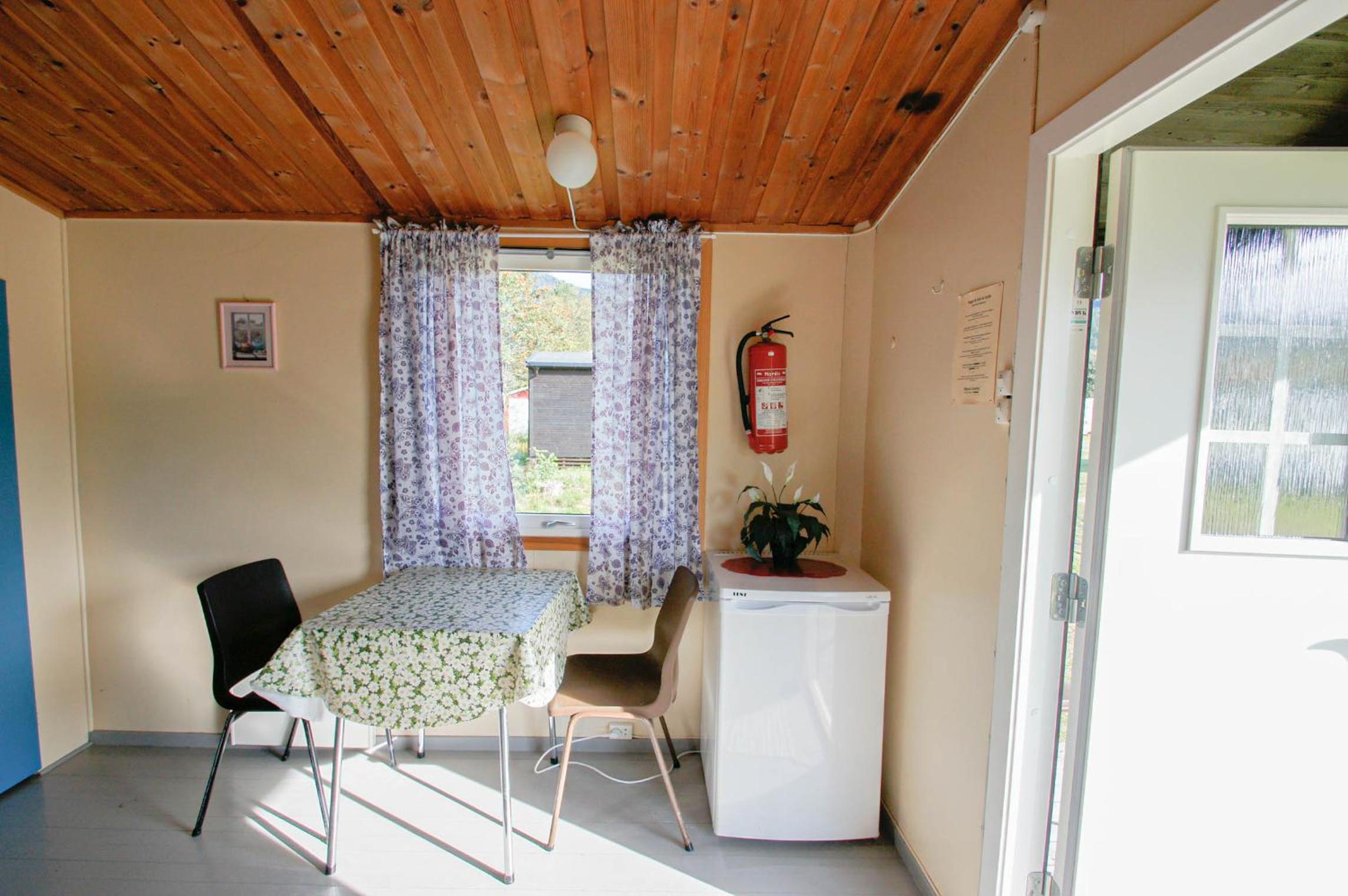 One-Bedroom Cottage - Photo 5
