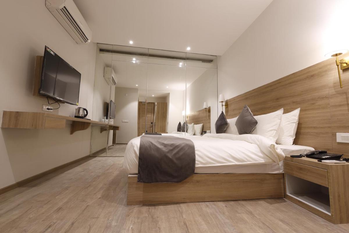 Deluxe Double Room photo 2