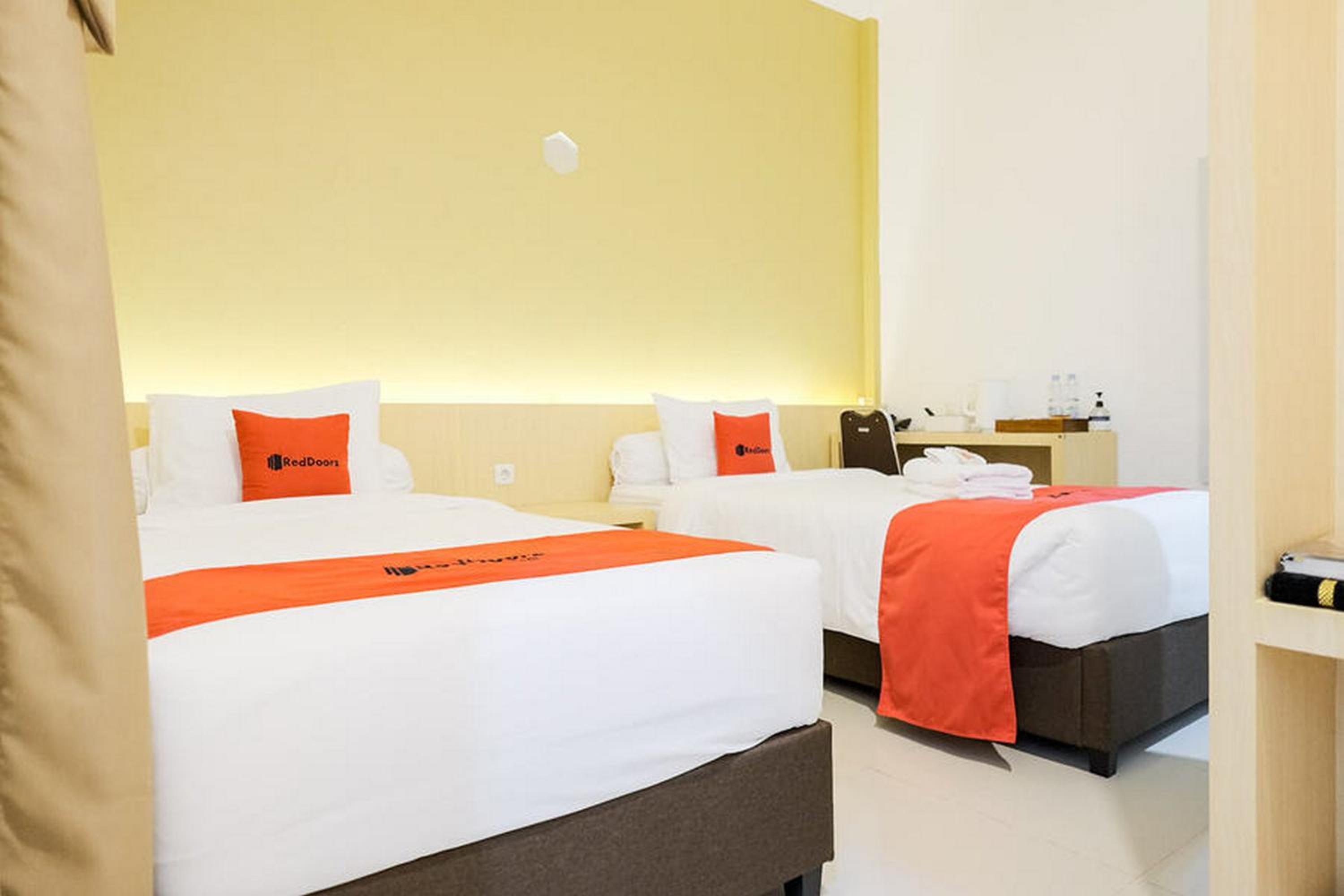 Twin Room - Photo 1