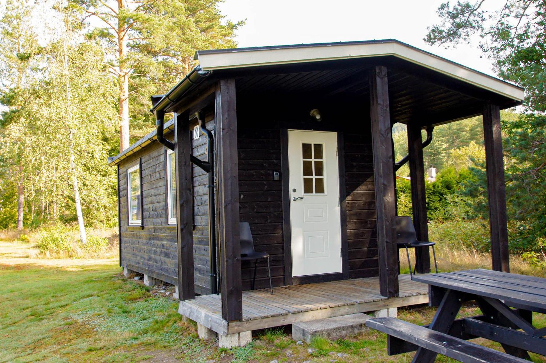 One-Bedroom Cottage - Photo 11