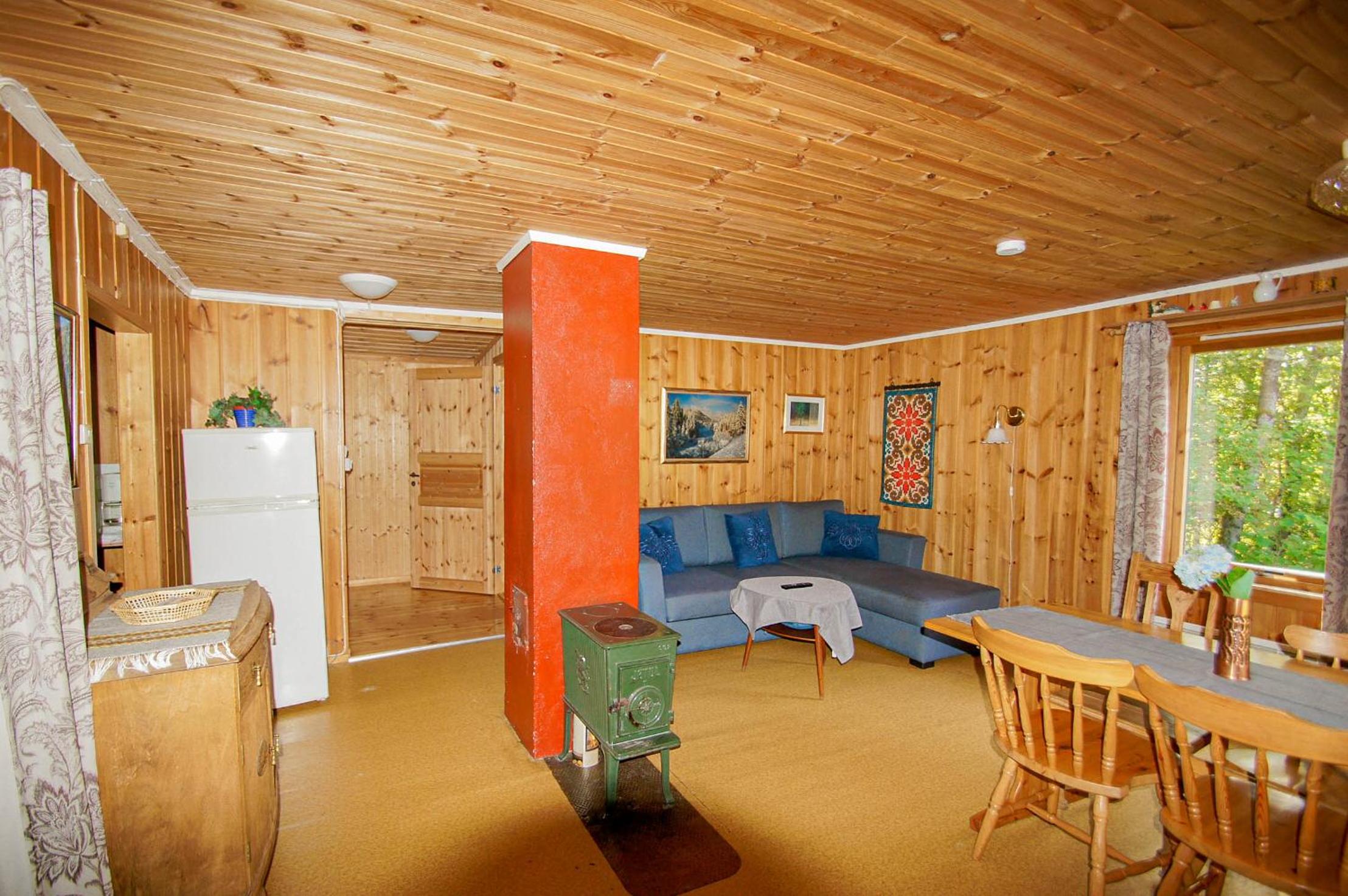 Three-Bedroom Cottage - Photo 1