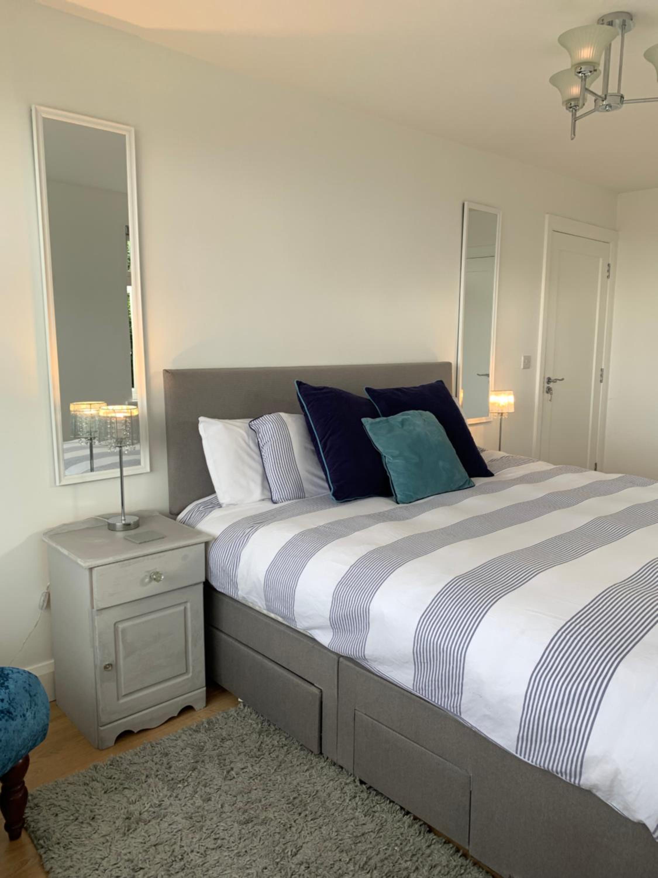 One-Bedroom Apartment - Photo 14