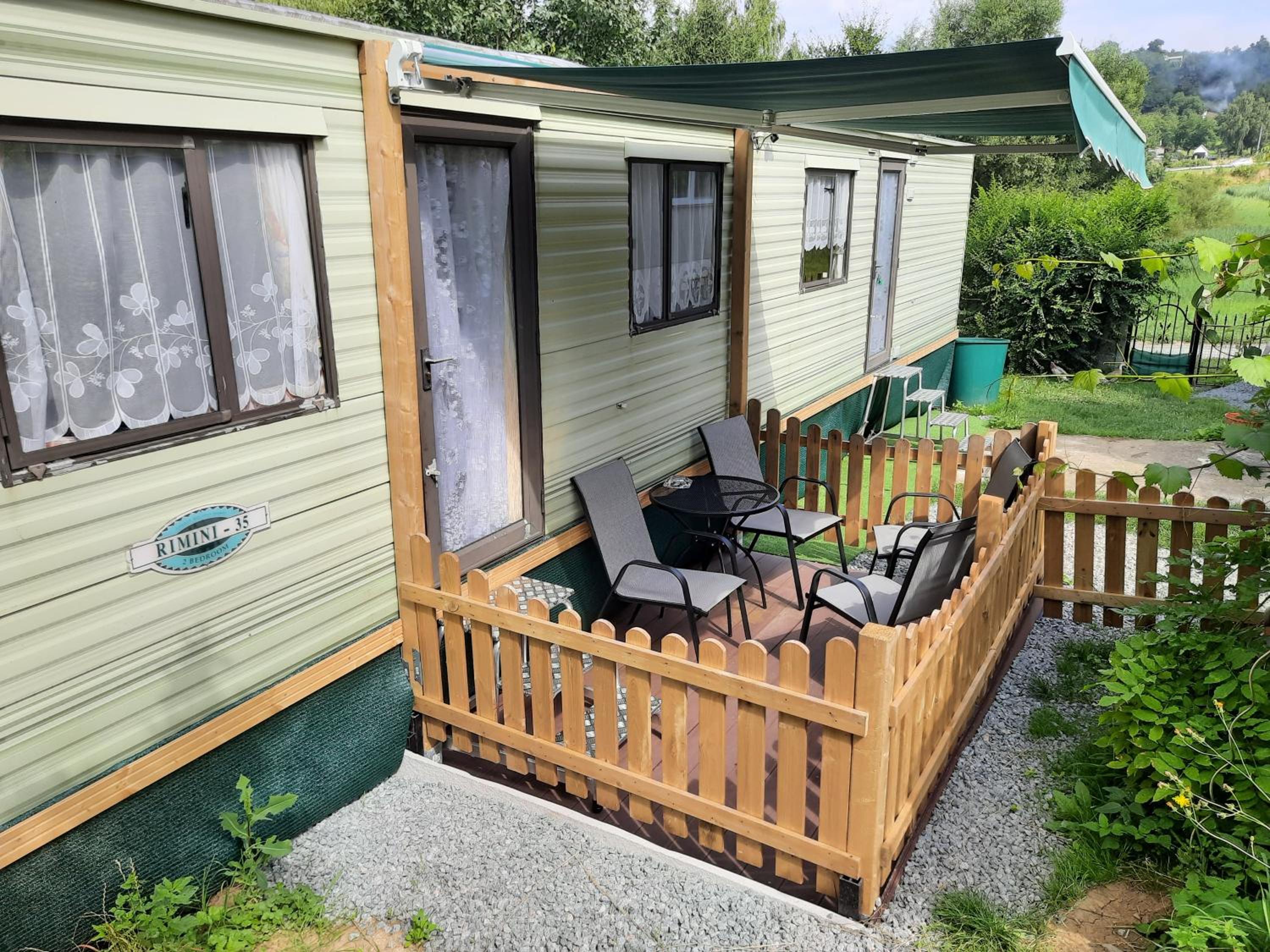 Mobile Home photo 1