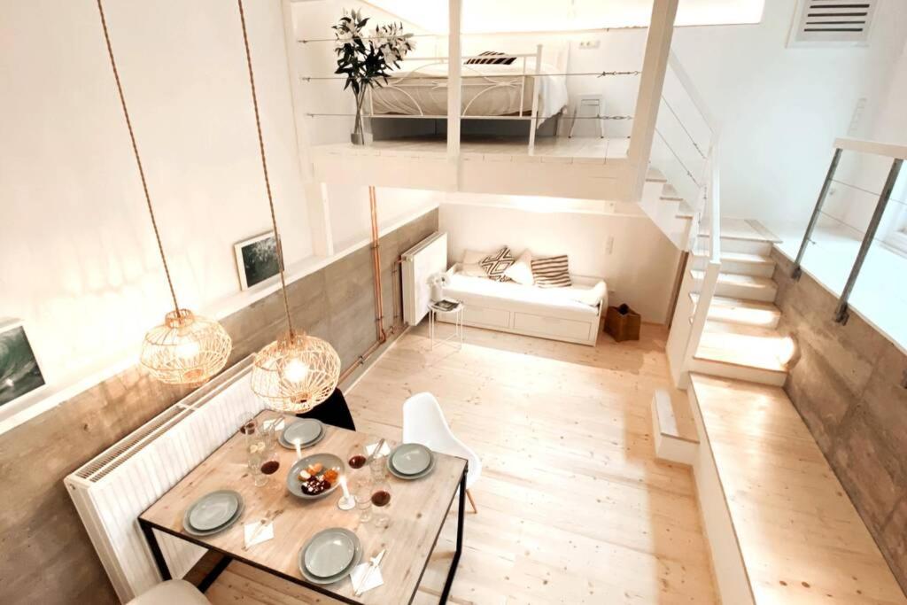 One-Bedroom Apartment - Photo 21