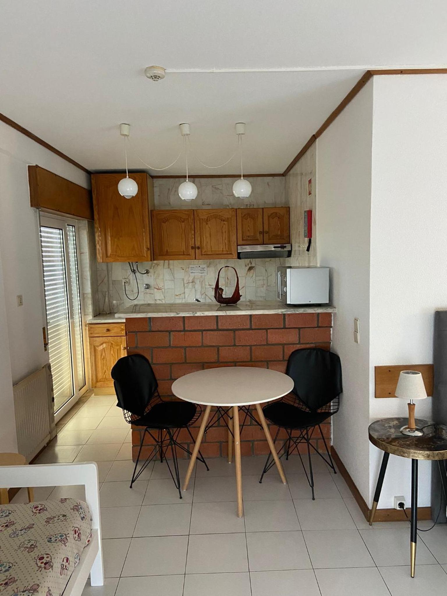 Studio Apartment - Photo 4