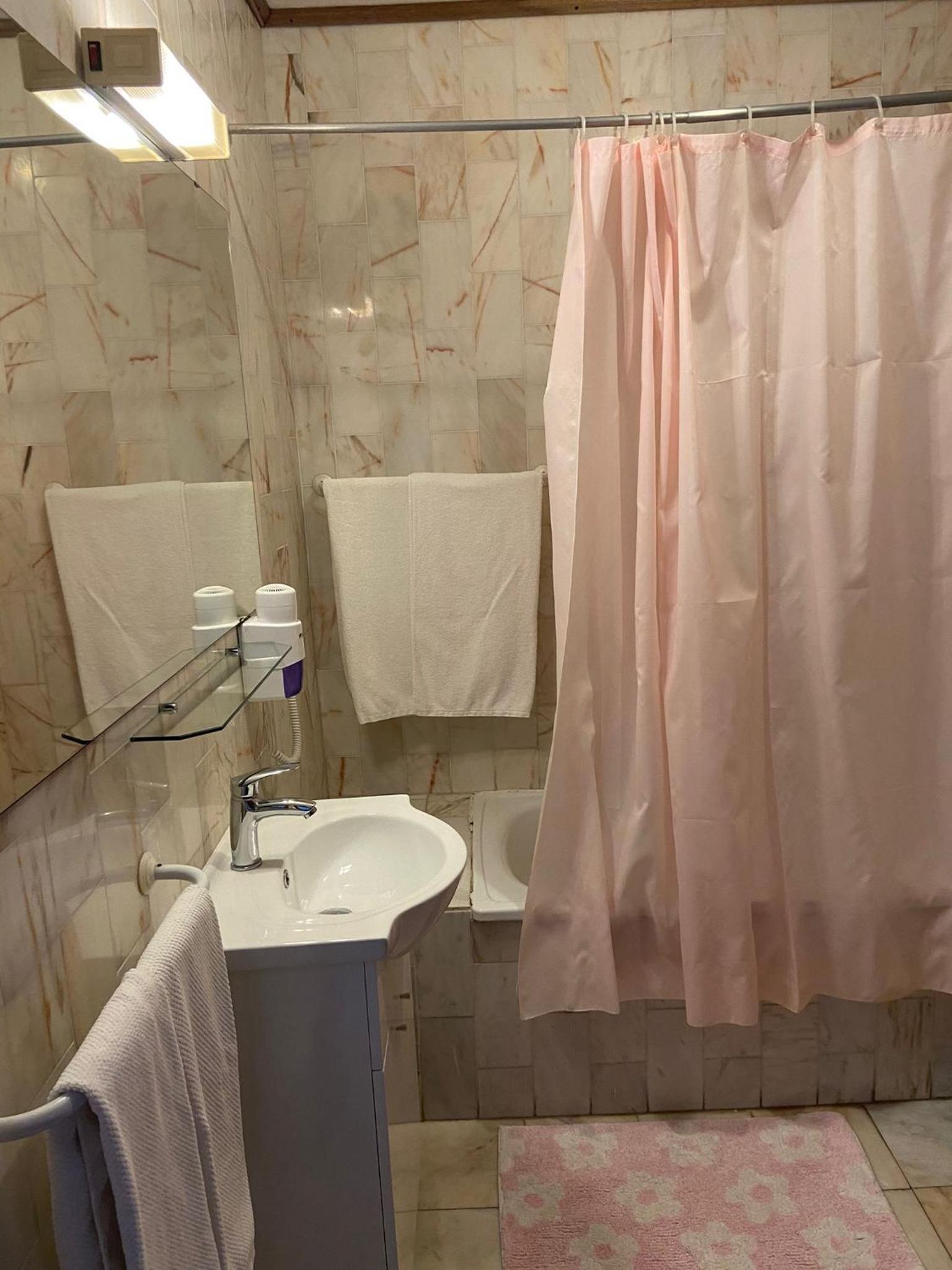 Studio Apartment - Photo 3