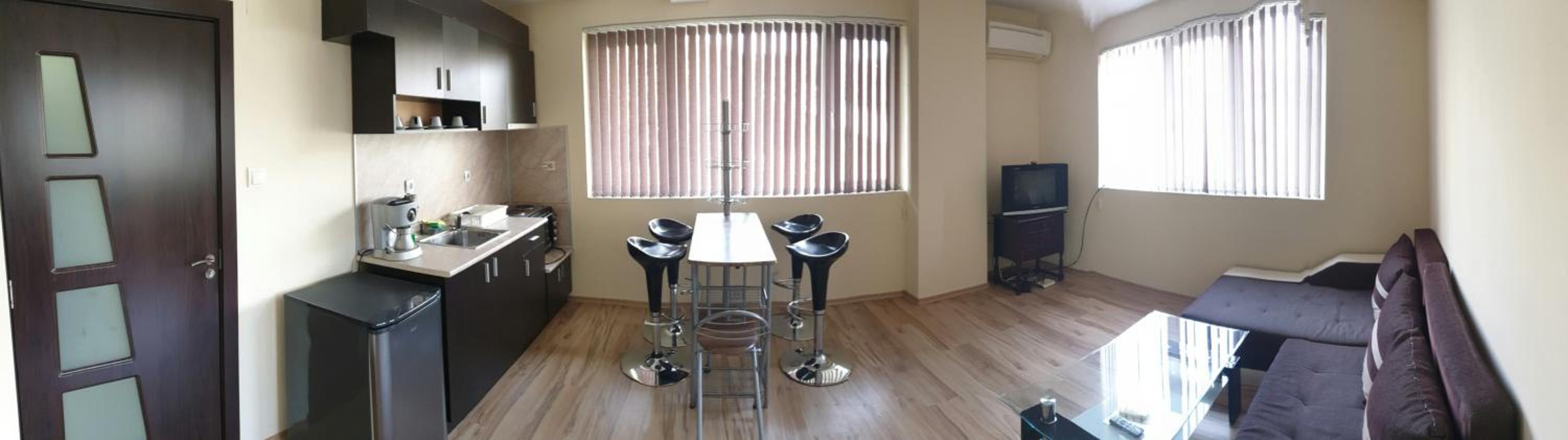 One-Bedroom Apartment