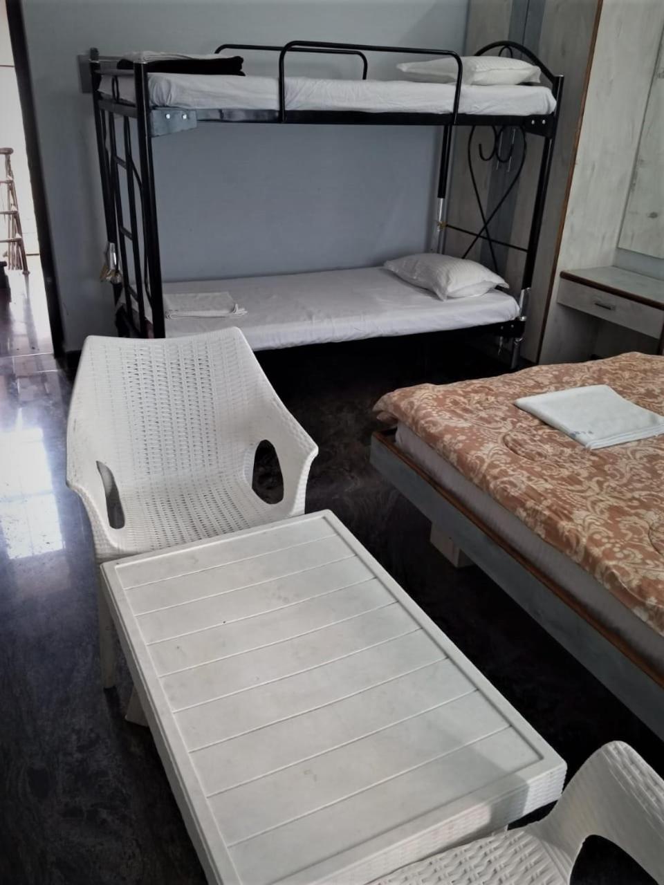 Quadruple Room with Balcony - Photo 1