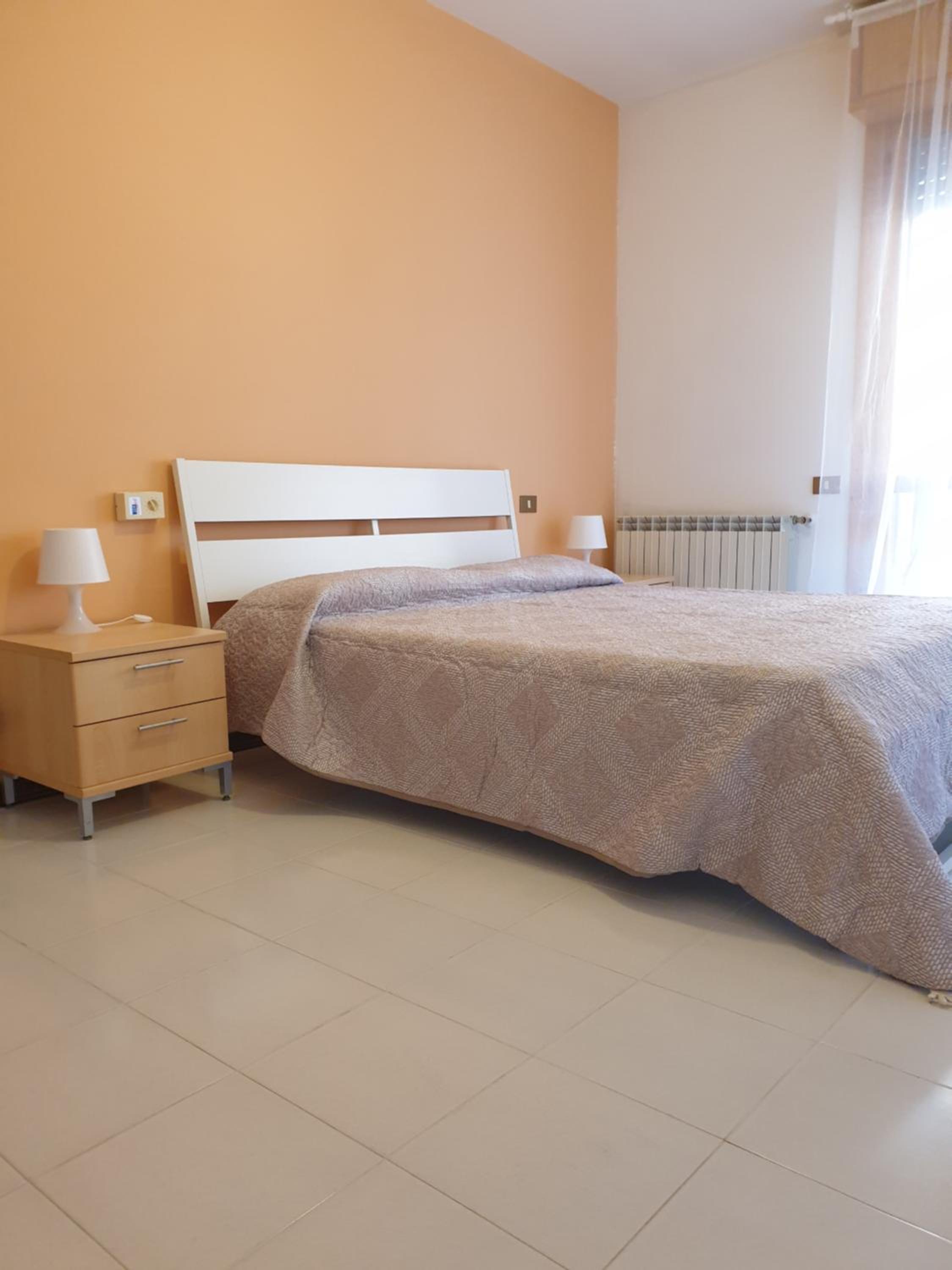 One-Bedroom Apartment - Photo 7