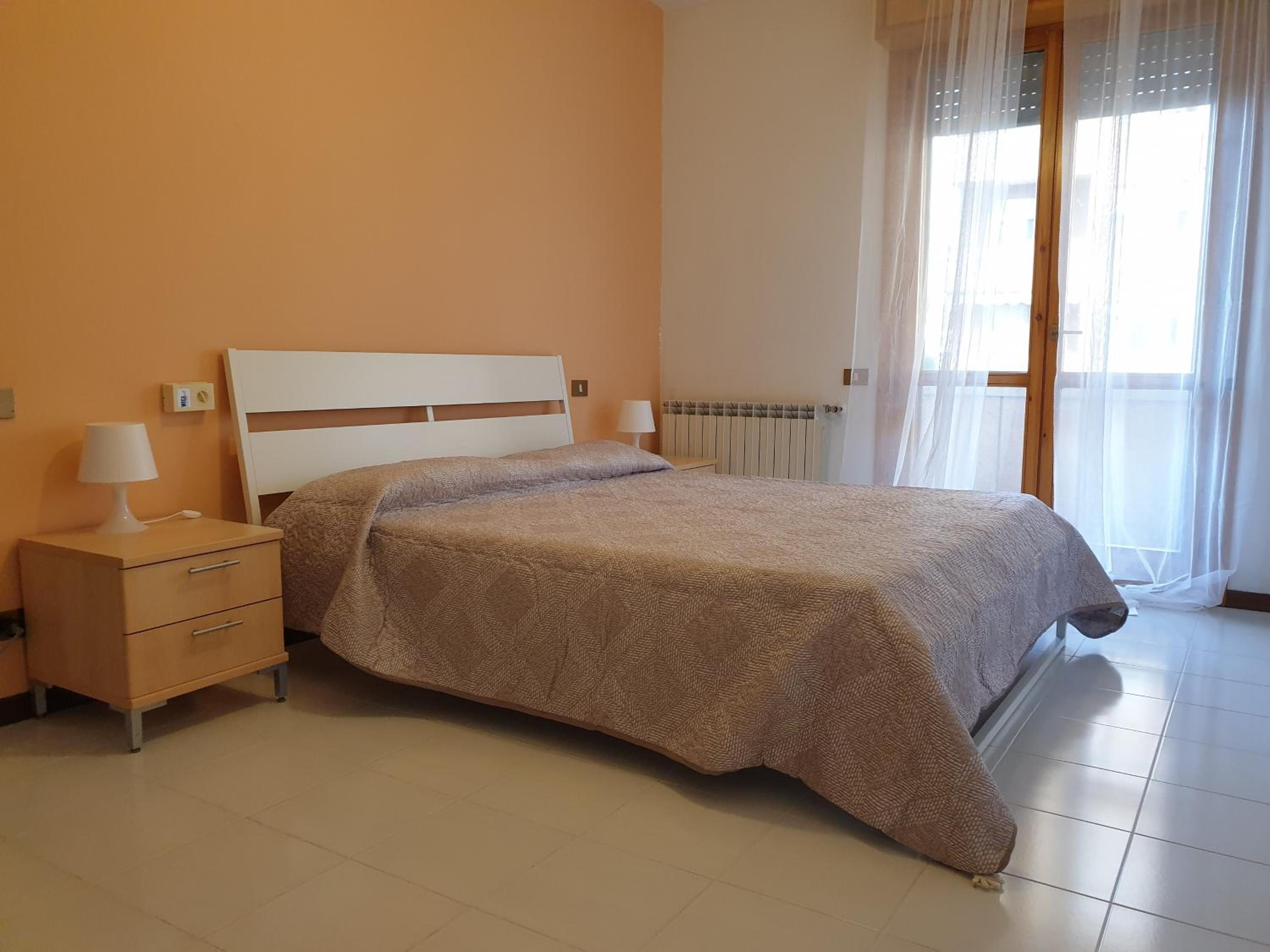 One-Bedroom Apartment - Photo 11