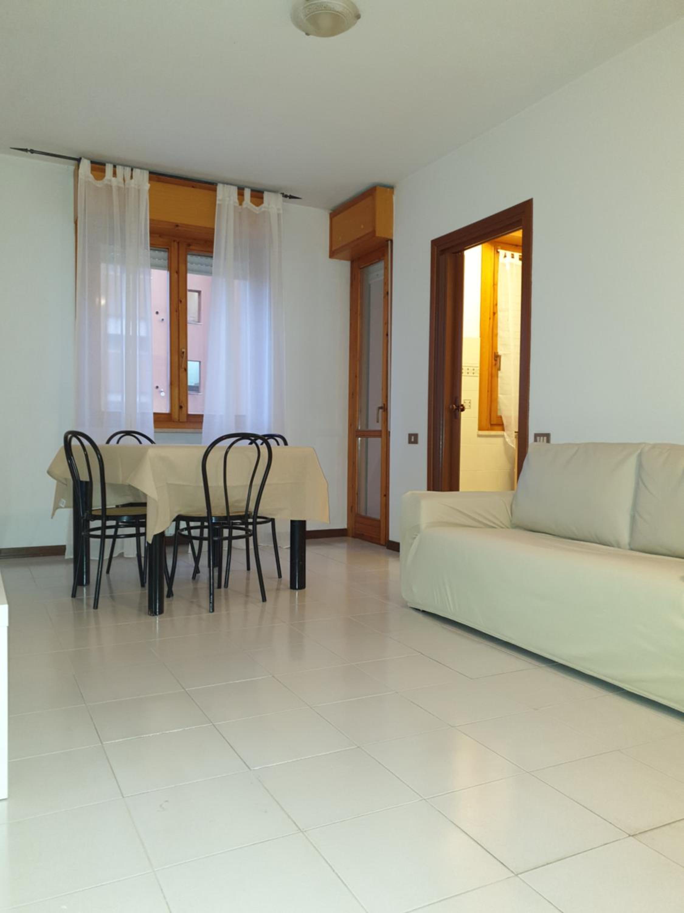 One-Bedroom Apartment - Photo 15