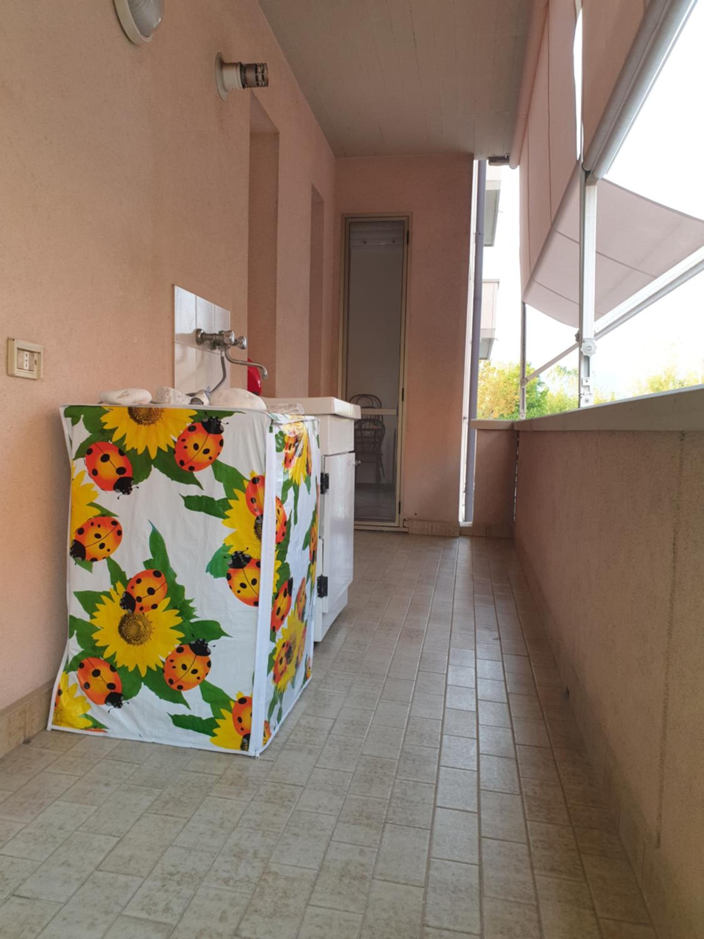 One-Bedroom Apartment - Photo 17