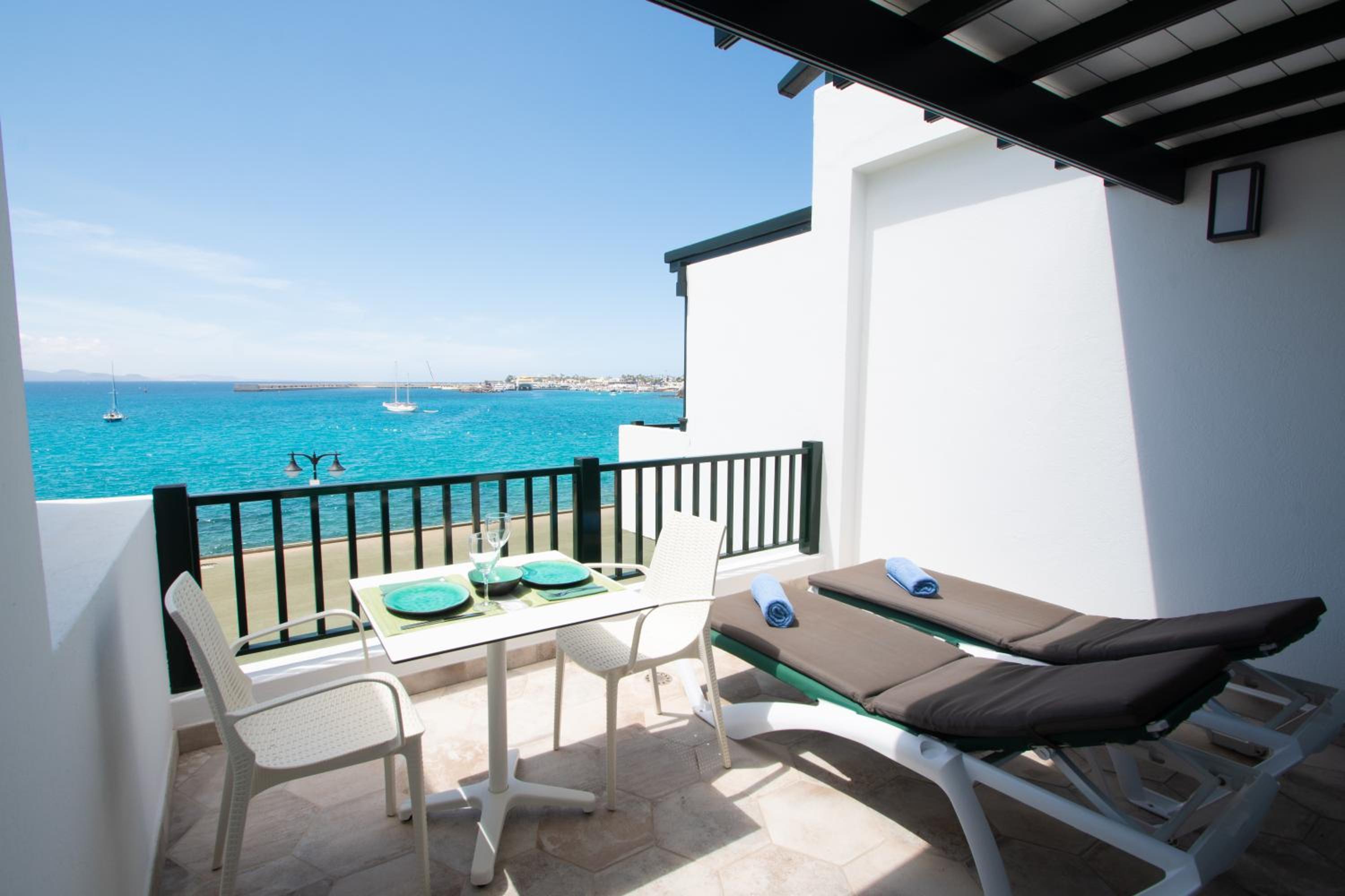 Apartment with Sea View photo 3
