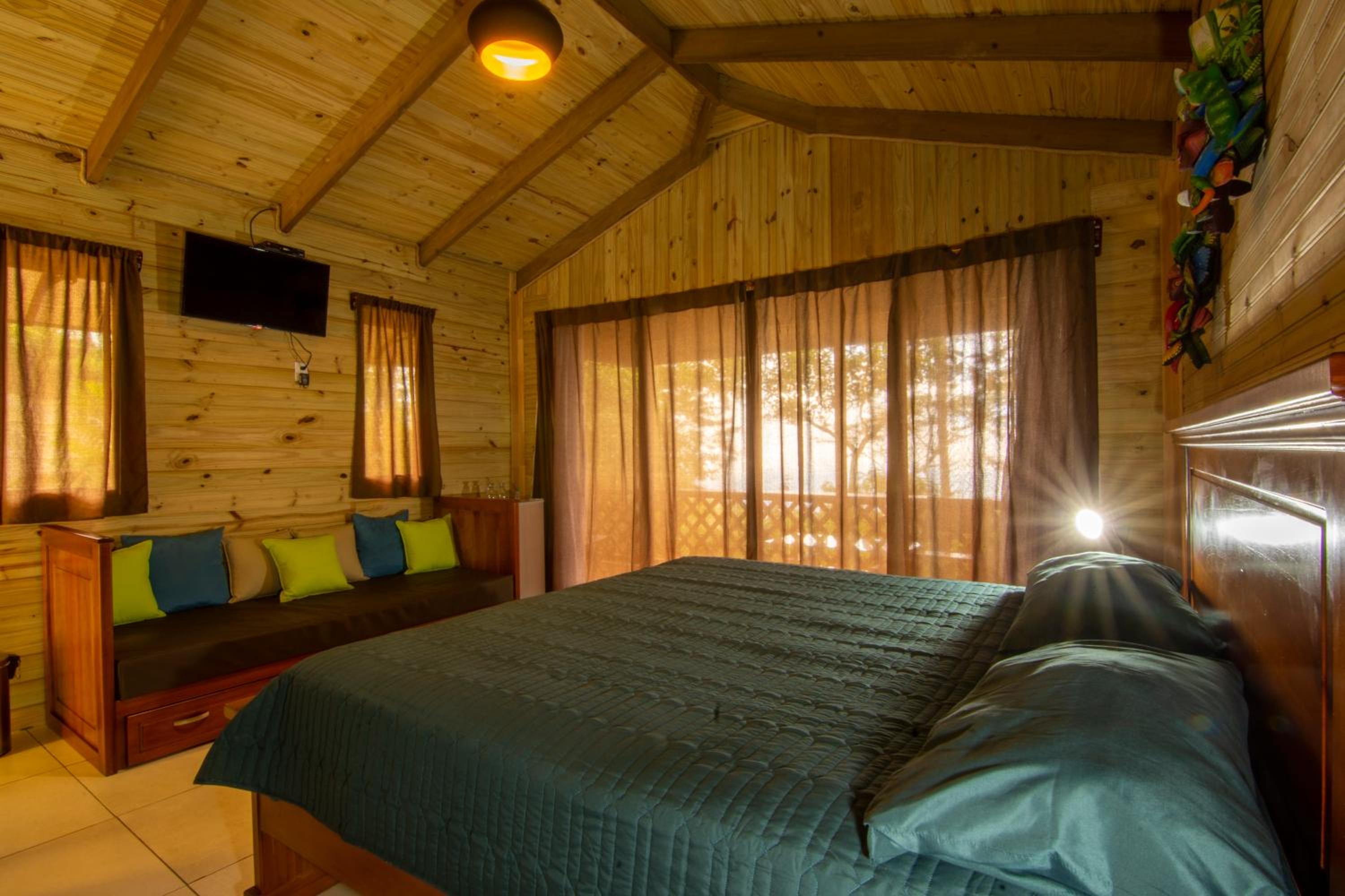 Deluxe Bungalow photo 1