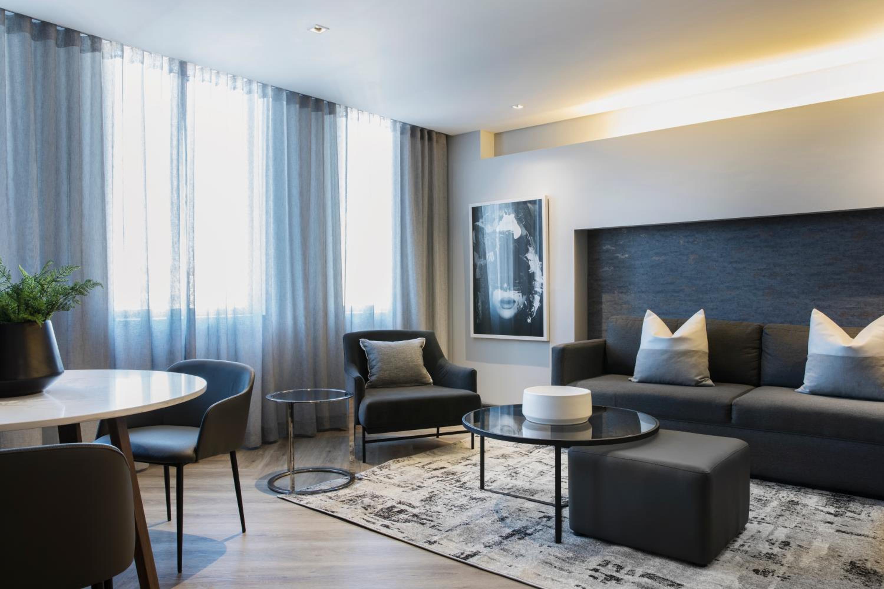 One-Bedroom Apartment thumbnail 6