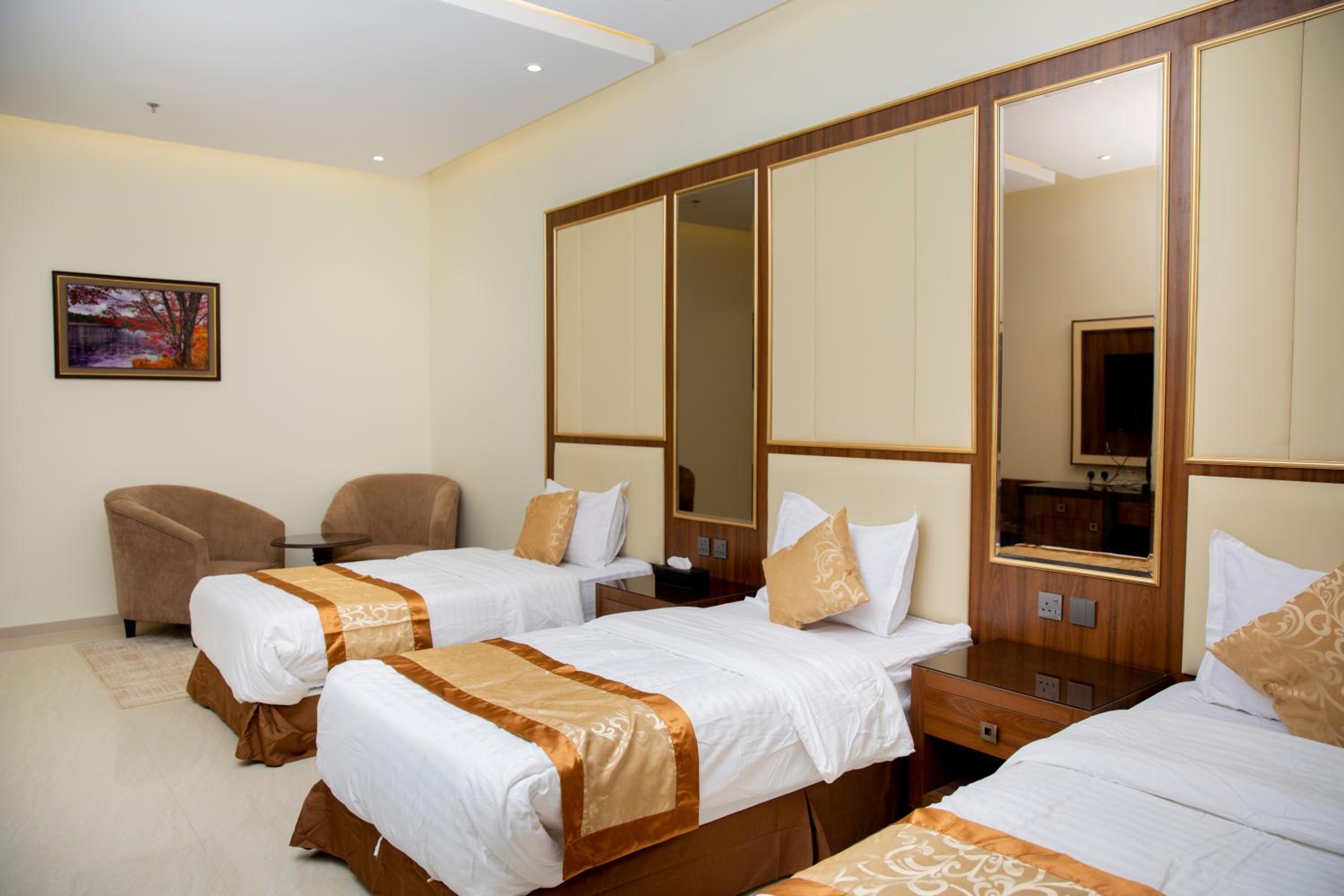 Deluxe Triple Room photo 1
