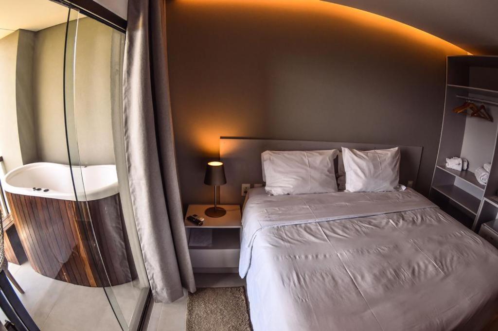 Deluxe Double or Twin Room with Sea View - Photo 7