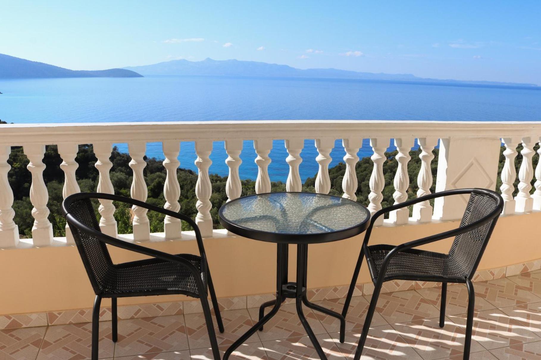 Triple Room with Sea View photo 3