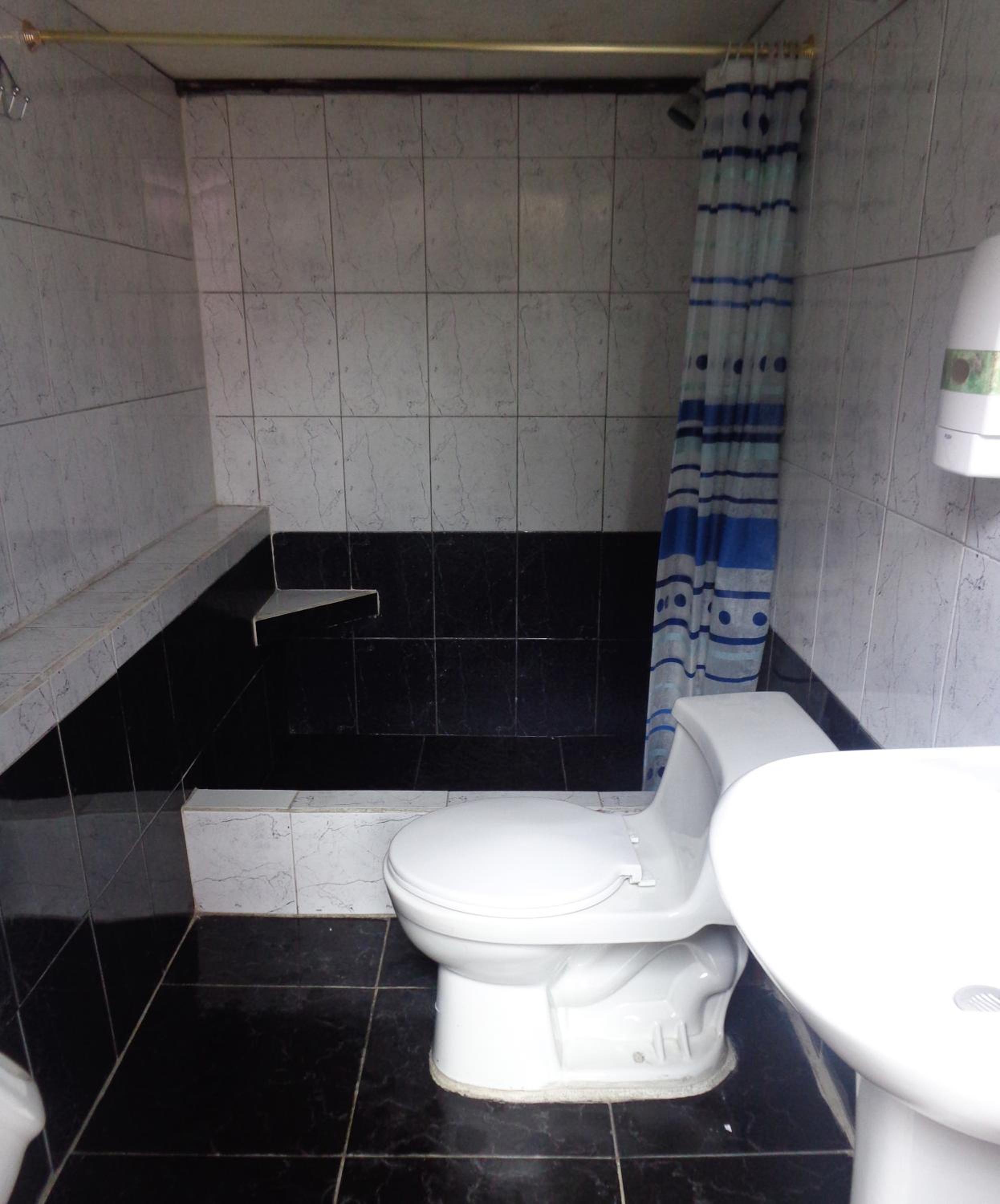 Double Room with Shared Bathroom photo 2