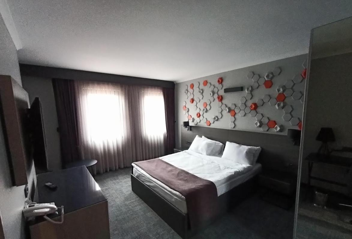 Queen Room - Photo 2