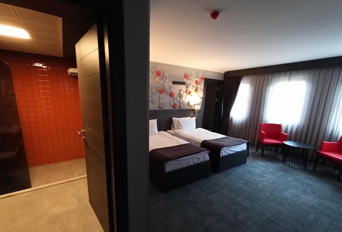 Deluxe Suite photo 3