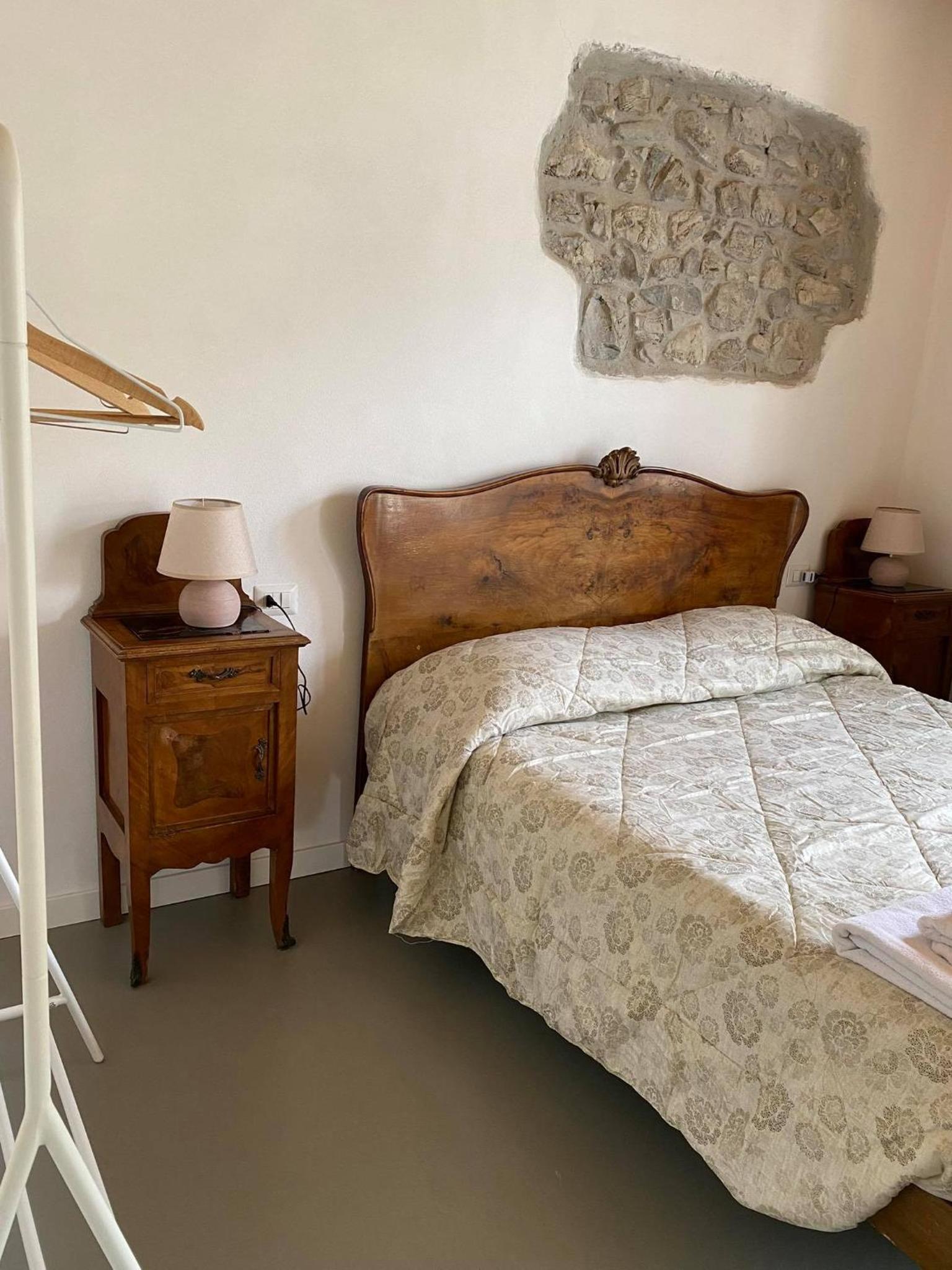 Deluxe Double Room (2 Adults + 1 Child) - Photo 39