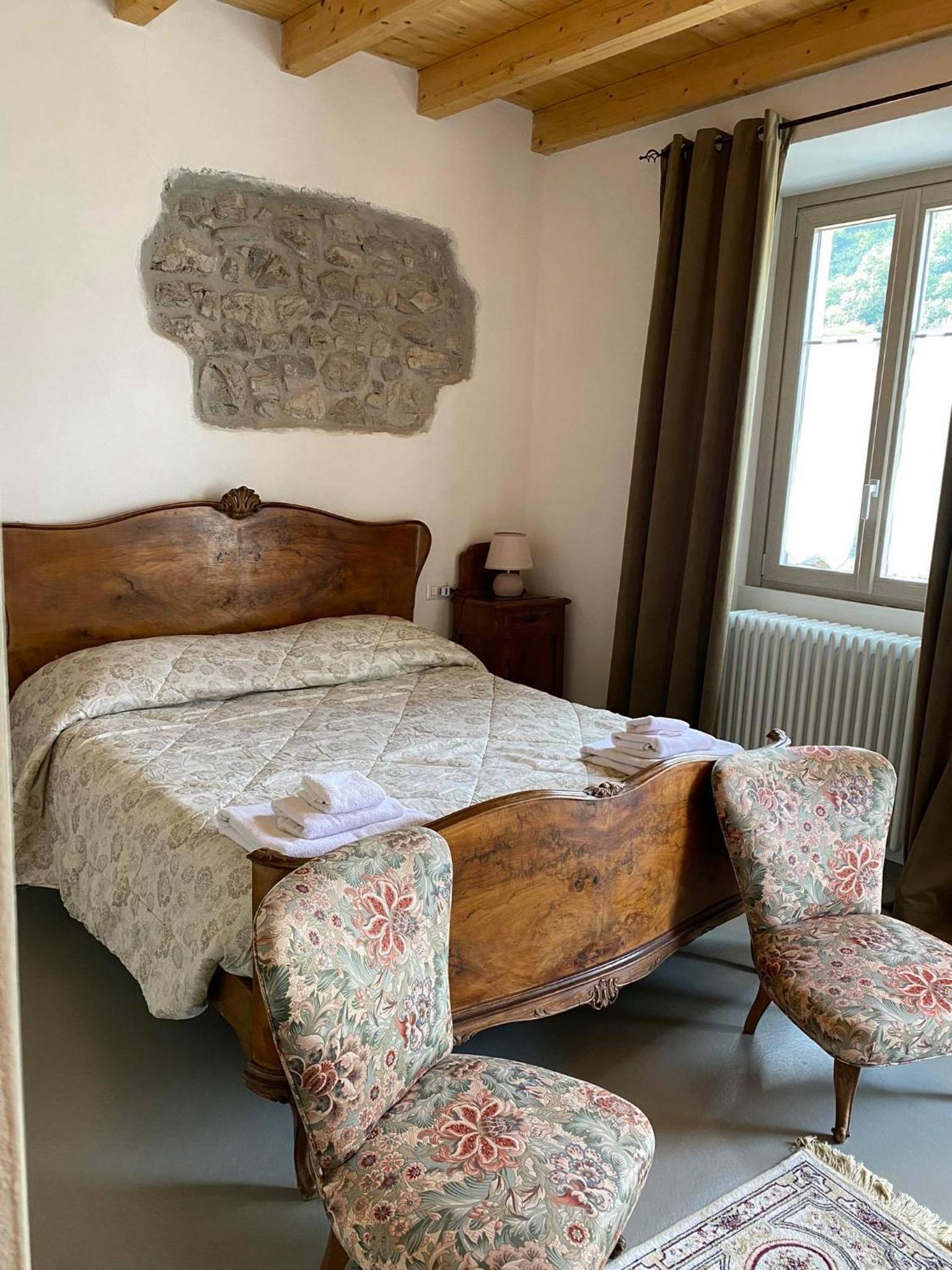 Deluxe Double Room (2 Adults + 1 Child) - Photo 38