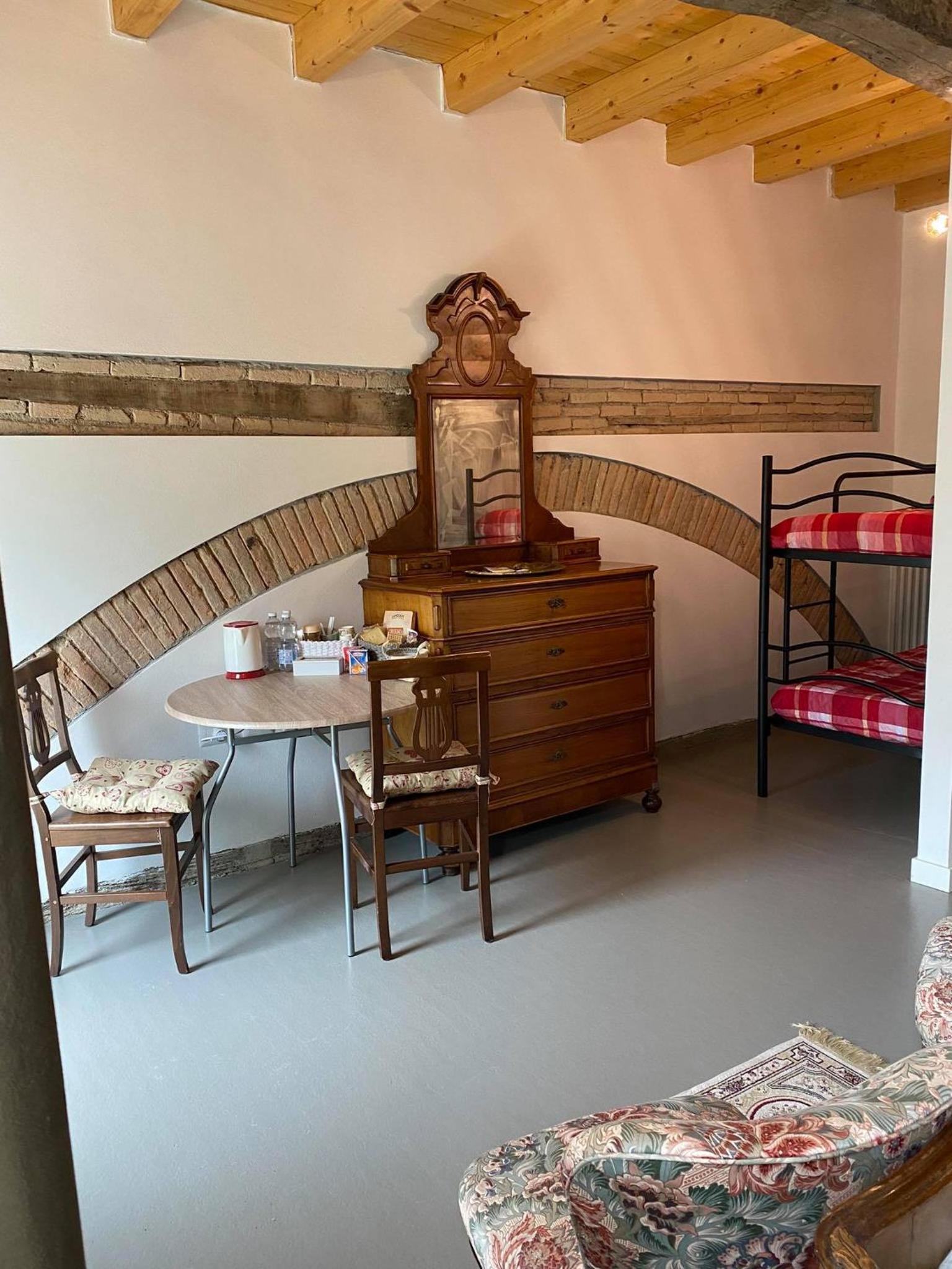 Deluxe Double Room (2 Adults + 1 Child) - Photo 41