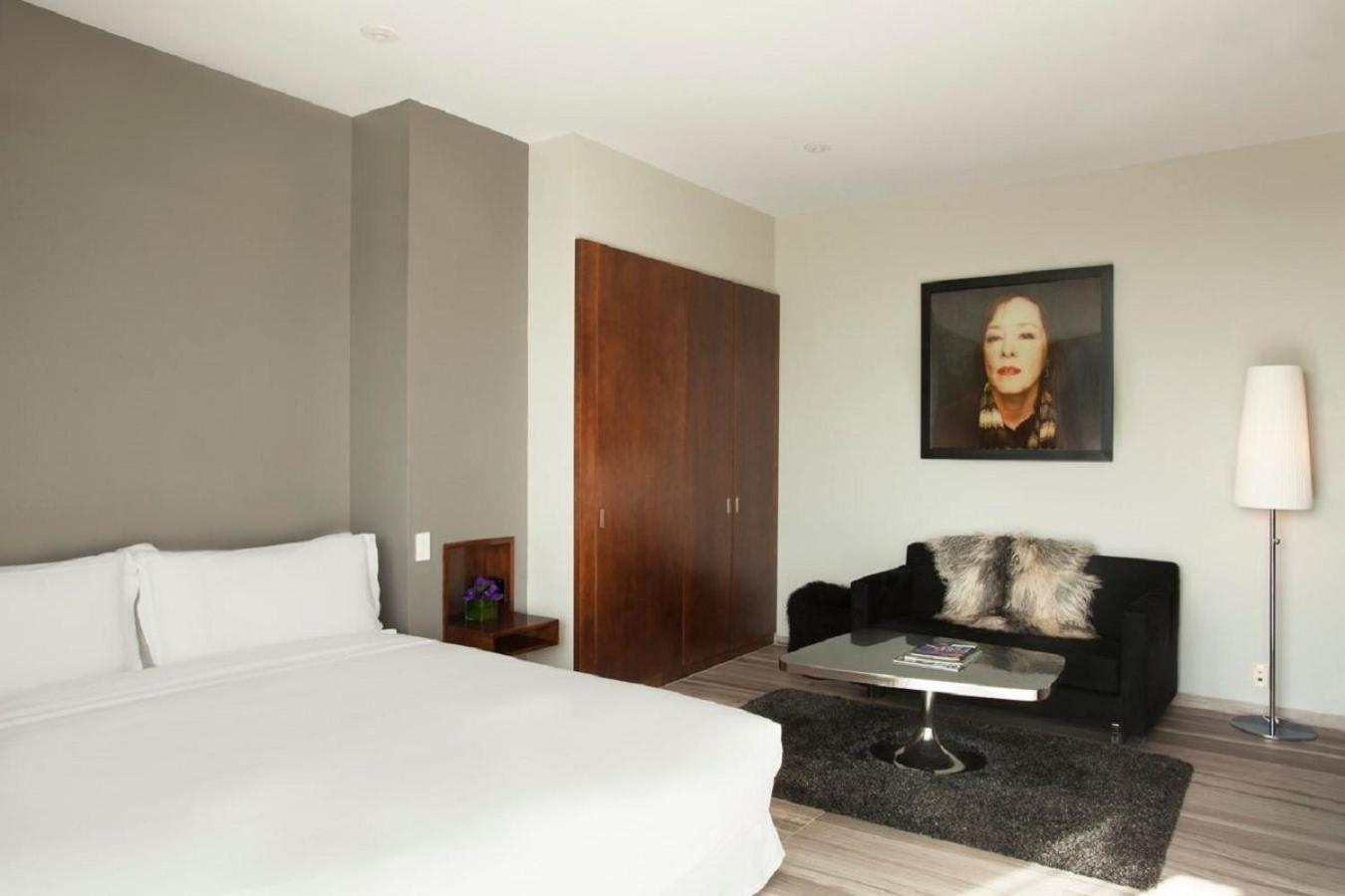 High Floor, King Room with Tub, Balcony